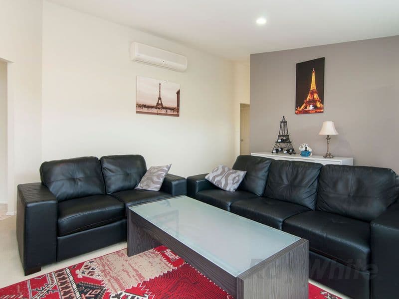 49 Shelduck Place, Calamvale QLD 4116, Calamvale - Thumbnail 2