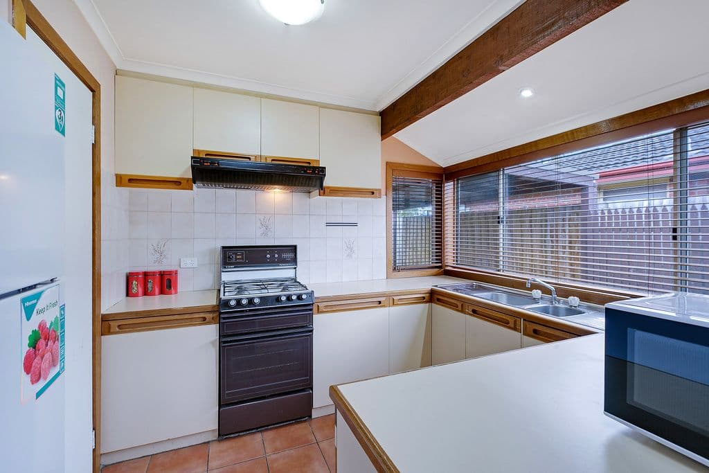 124 McDonalds Road, Epping VIC 3076, Epping - Thumbnail 2