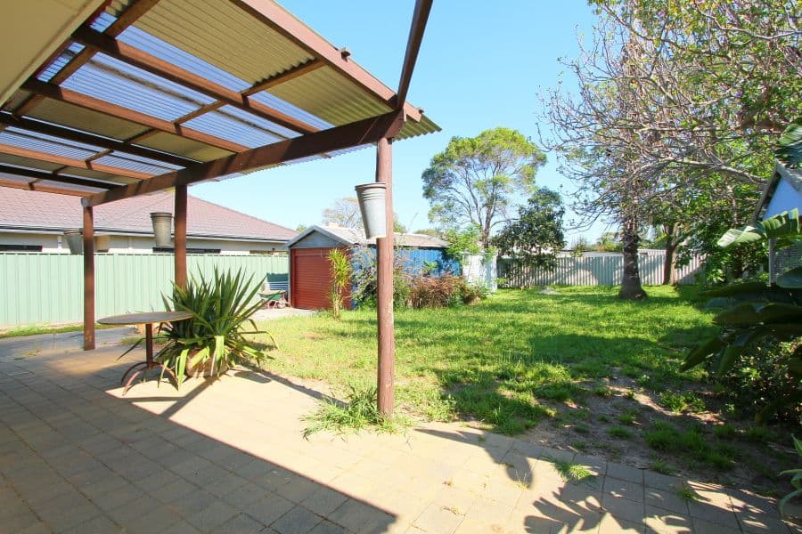 209 Gabriel Street, CLOVERDALE WA 6105, Cloverdale - Thumbnail 2