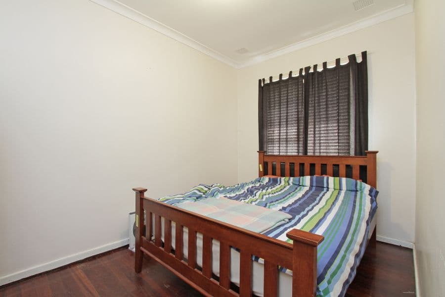 209 Gabriel Street, CLOVERDALE WA 6105, Cloverdale - Thumbnail 4