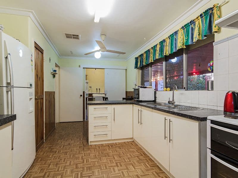 22 Broughton Way, Orelia WA 6167, Orelia - Thumbnail 8