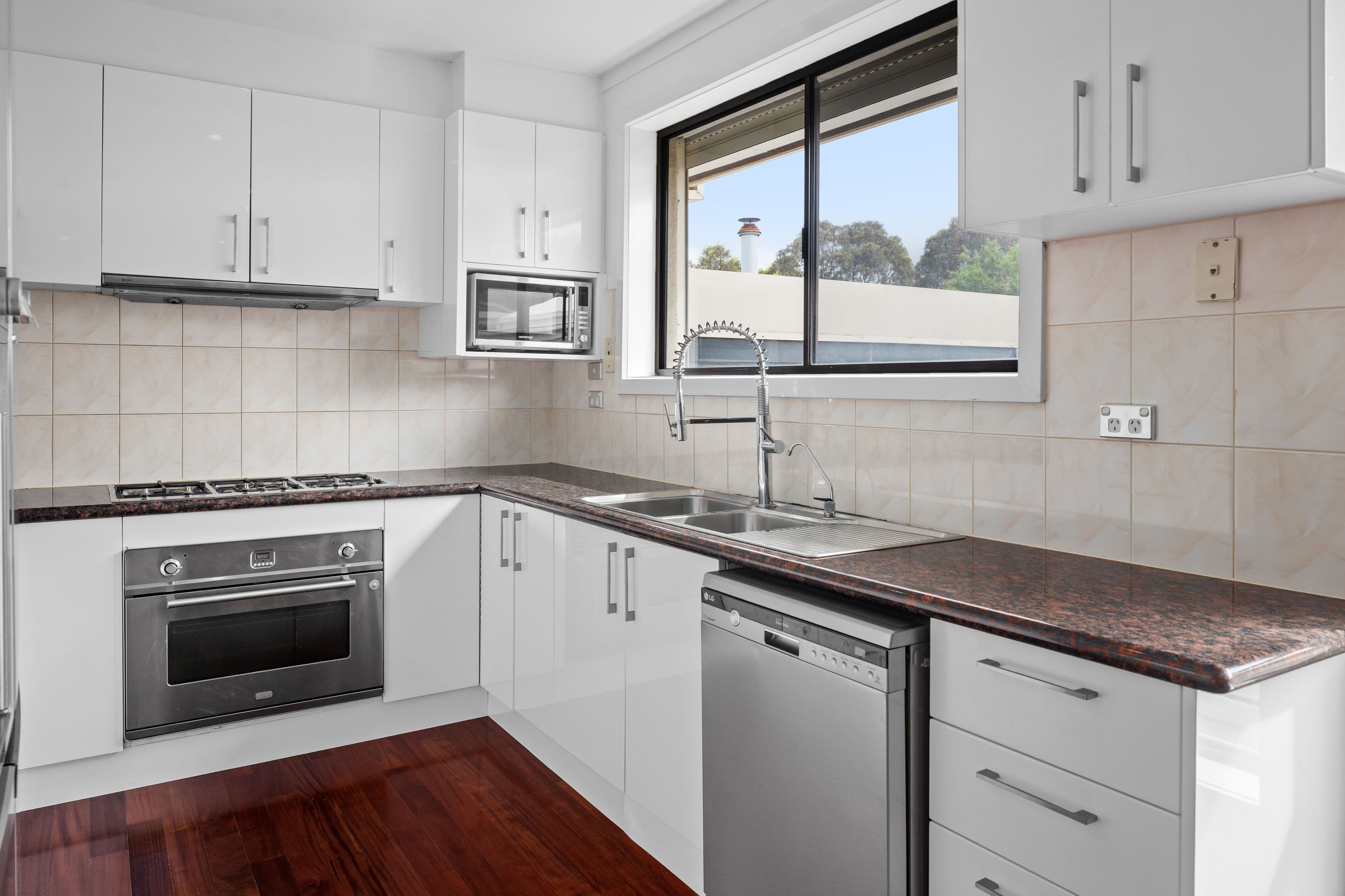 21 Pandora Avenue, Thomastown VIC 3074, Thomastown - Thumbnail 3
