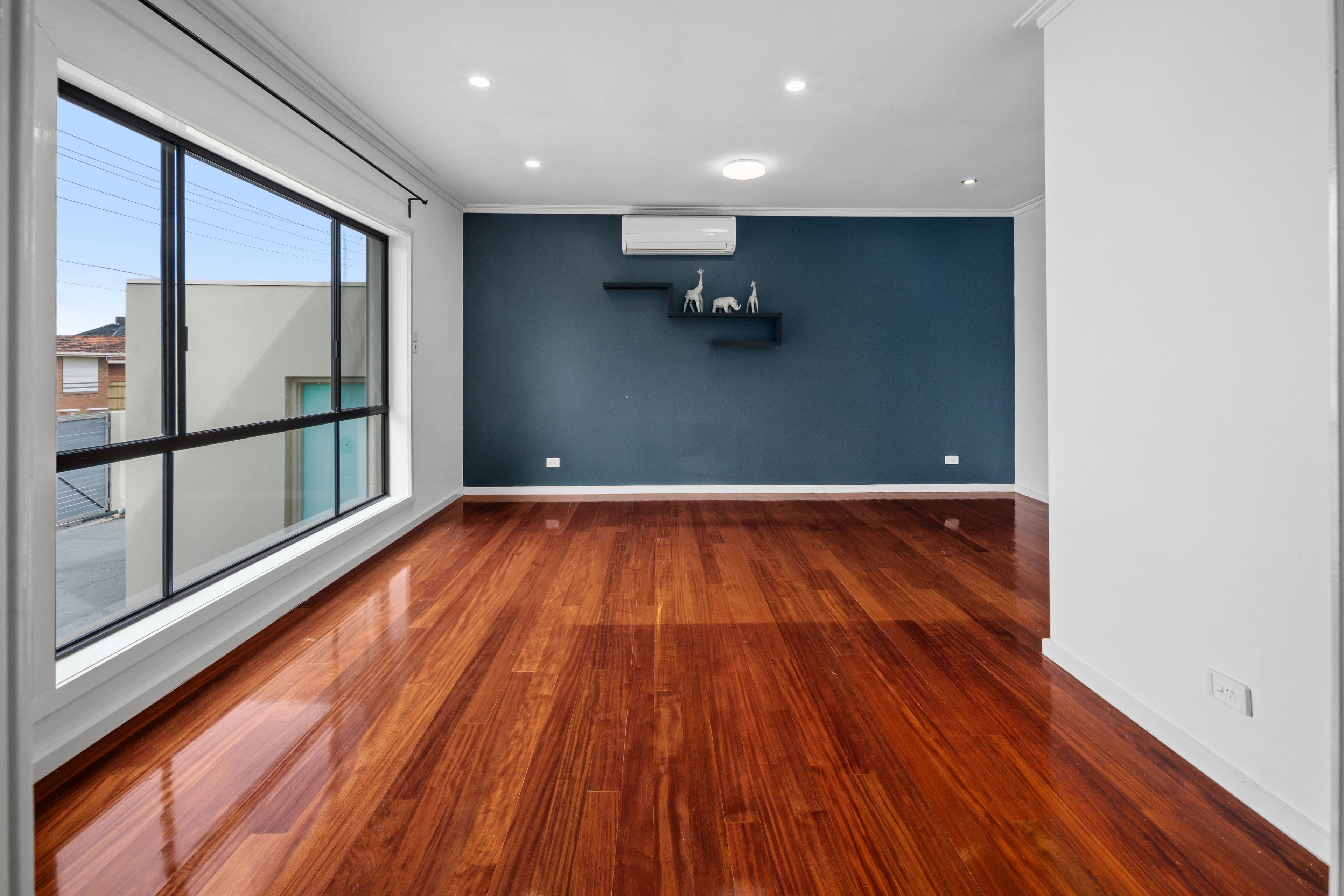 21 Pandora Avenue, Thomastown VIC 3074, Thomastown - Thumbnail 4