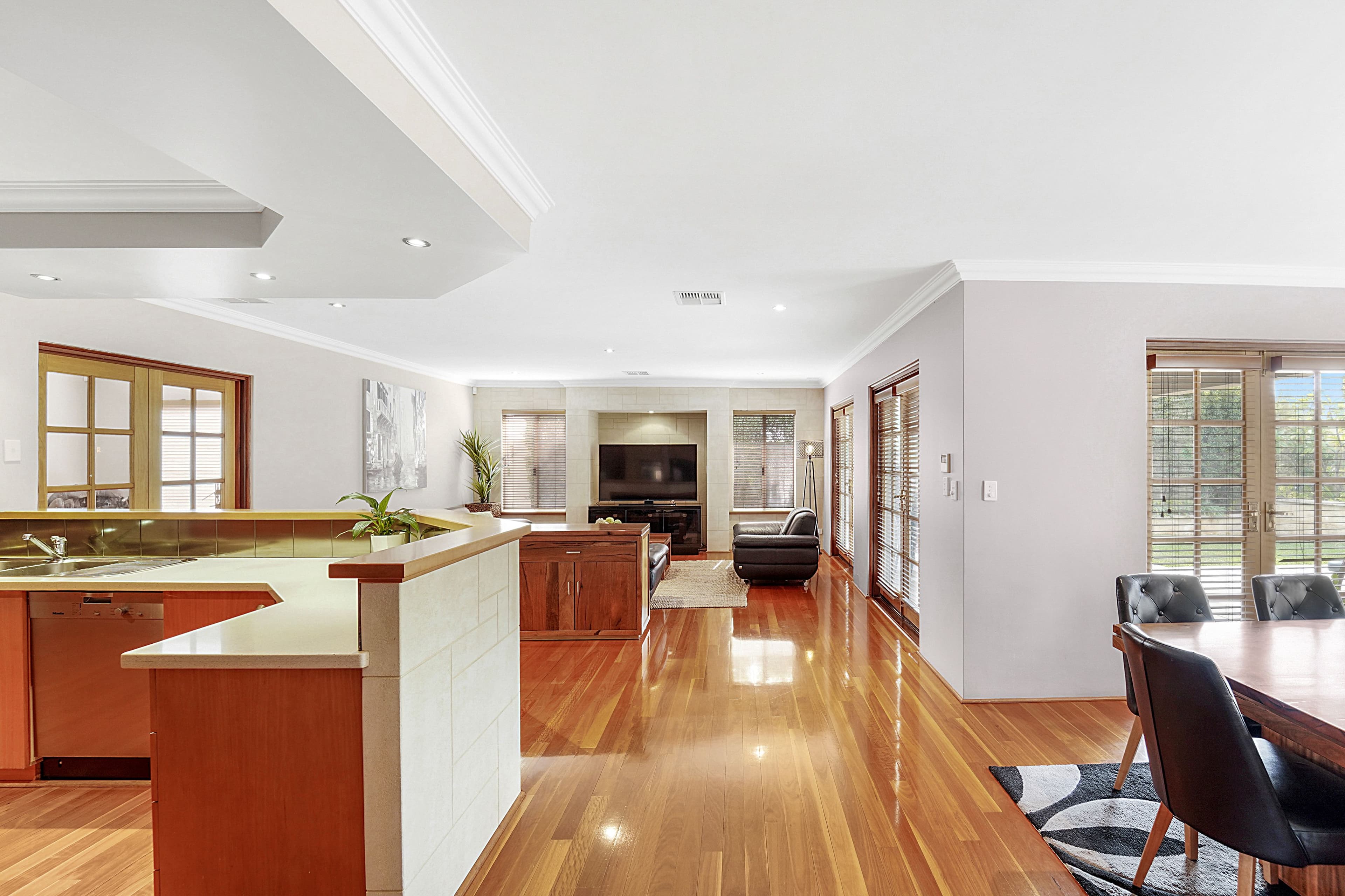 36 Mustique Crescent, Hillarys WA 6025, Hillarys - Thumbnail 4