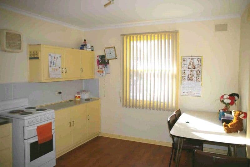 2 Grevillea Street, Renmark SA 5341, Renmark - Thumbnail 3