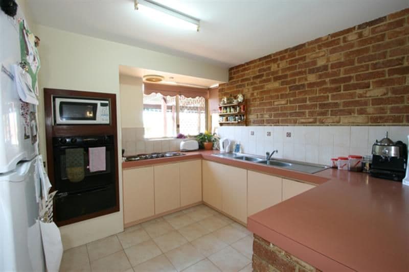 16 Falcon Court, HIGH WYCOMBE WA 6057, High Wycombe - Thumbnail 4