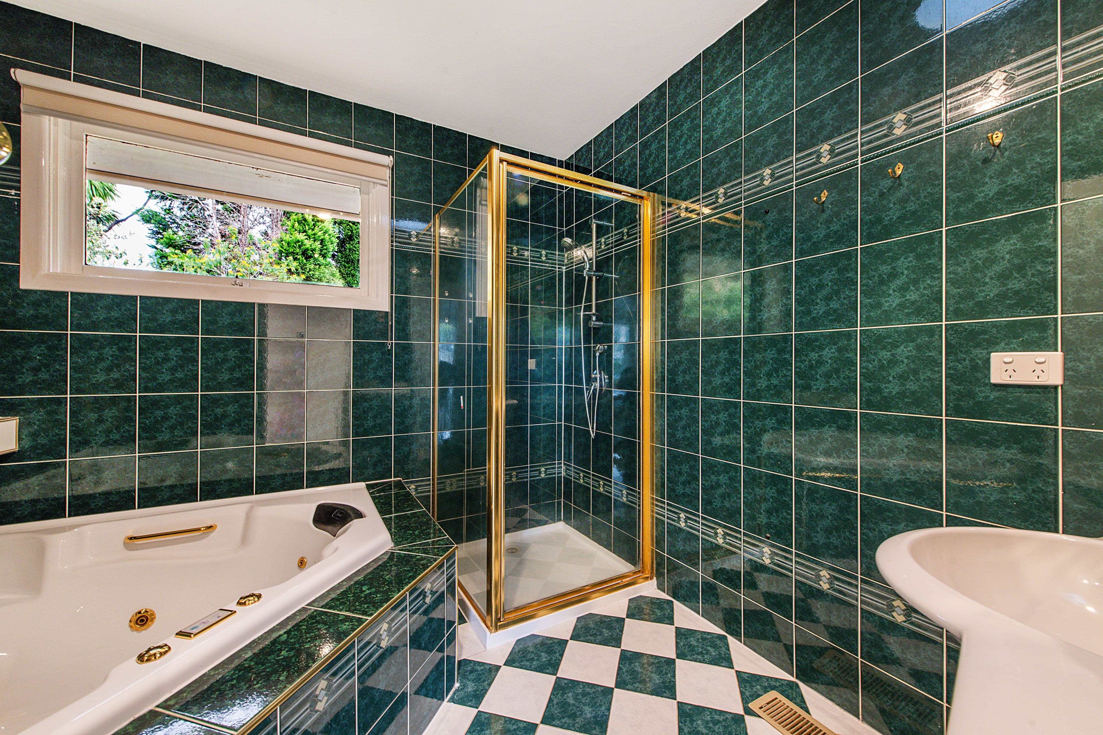 121 Anne Road, Knoxfield VIC 3180, Knoxfield - Thumbnail 4