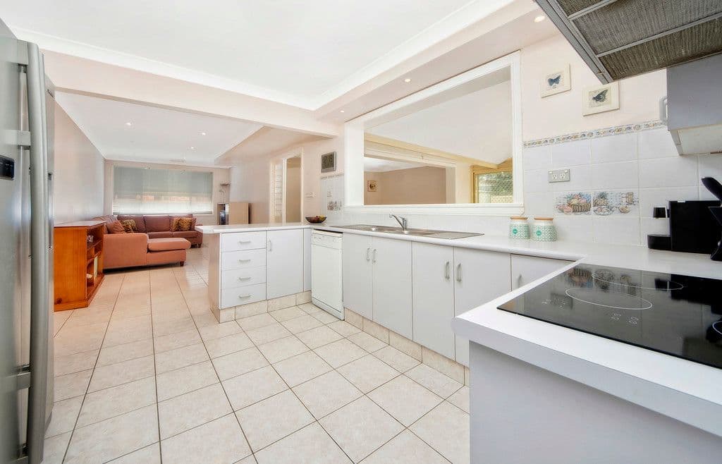 7 Darwin Place, Barden Ridge NSW 2234, Barden Ridge - Thumbnail 2