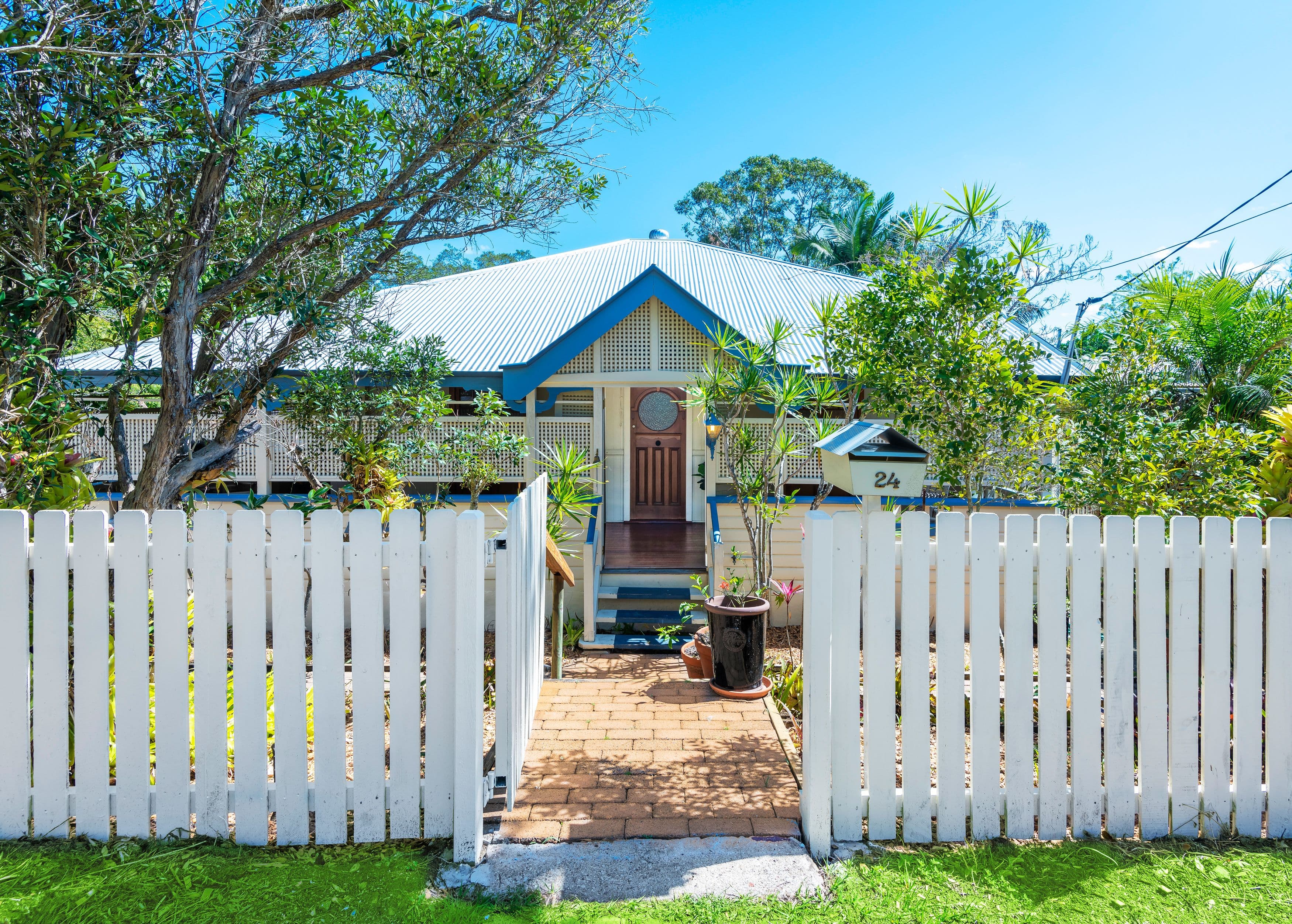 24 The Drive, Bardon QLD 4065, Bardon - Thumbnail 3