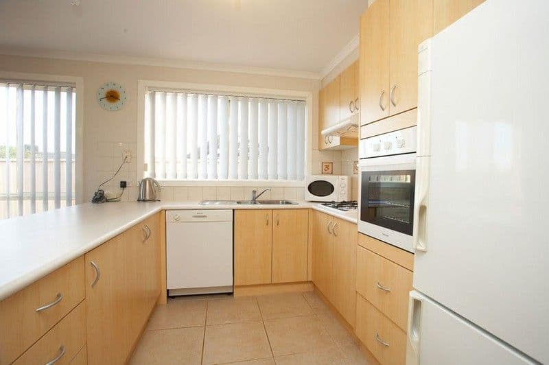 2 Brazil Court, MELTON WEST VIC 3337, Melton West - Thumbnail 2