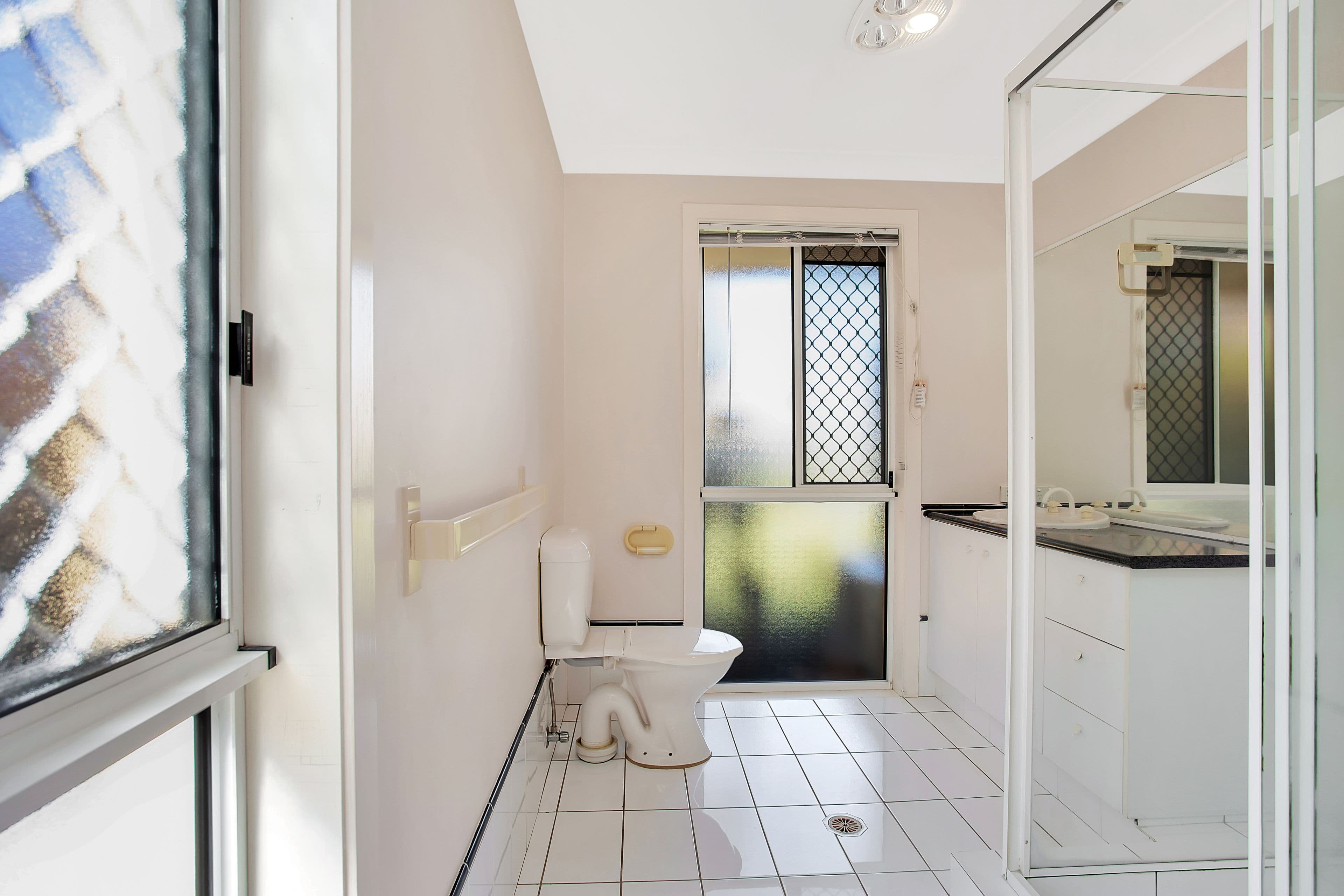 4 Putter Place, Arundel QLD 4214, Arundel - Thumbnail 7