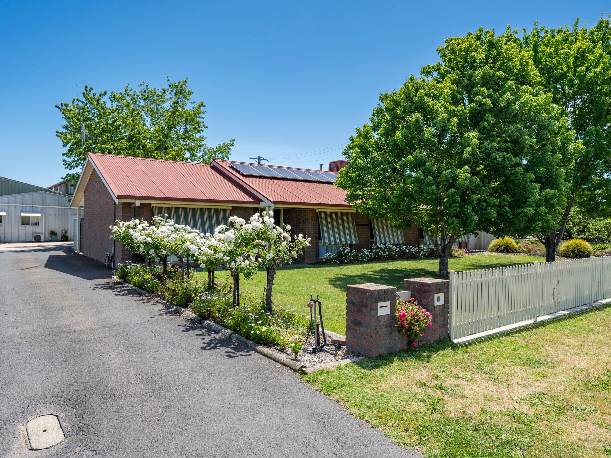 98 Samaria Road, Benalla VIC 3672, Benalla - Image 1