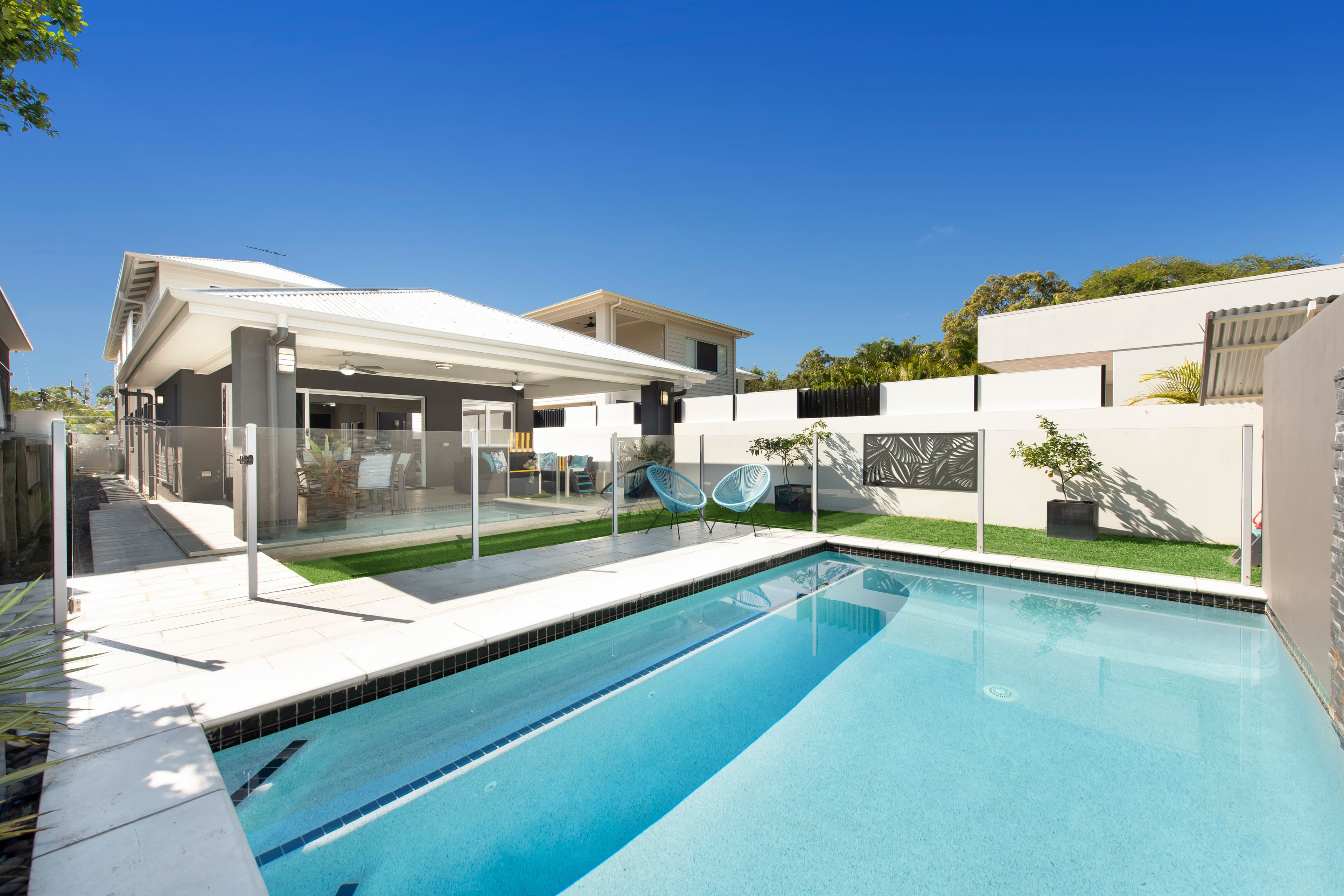 27 Paris Avenue, Morningside QLD 4170, Morningside - Image 1