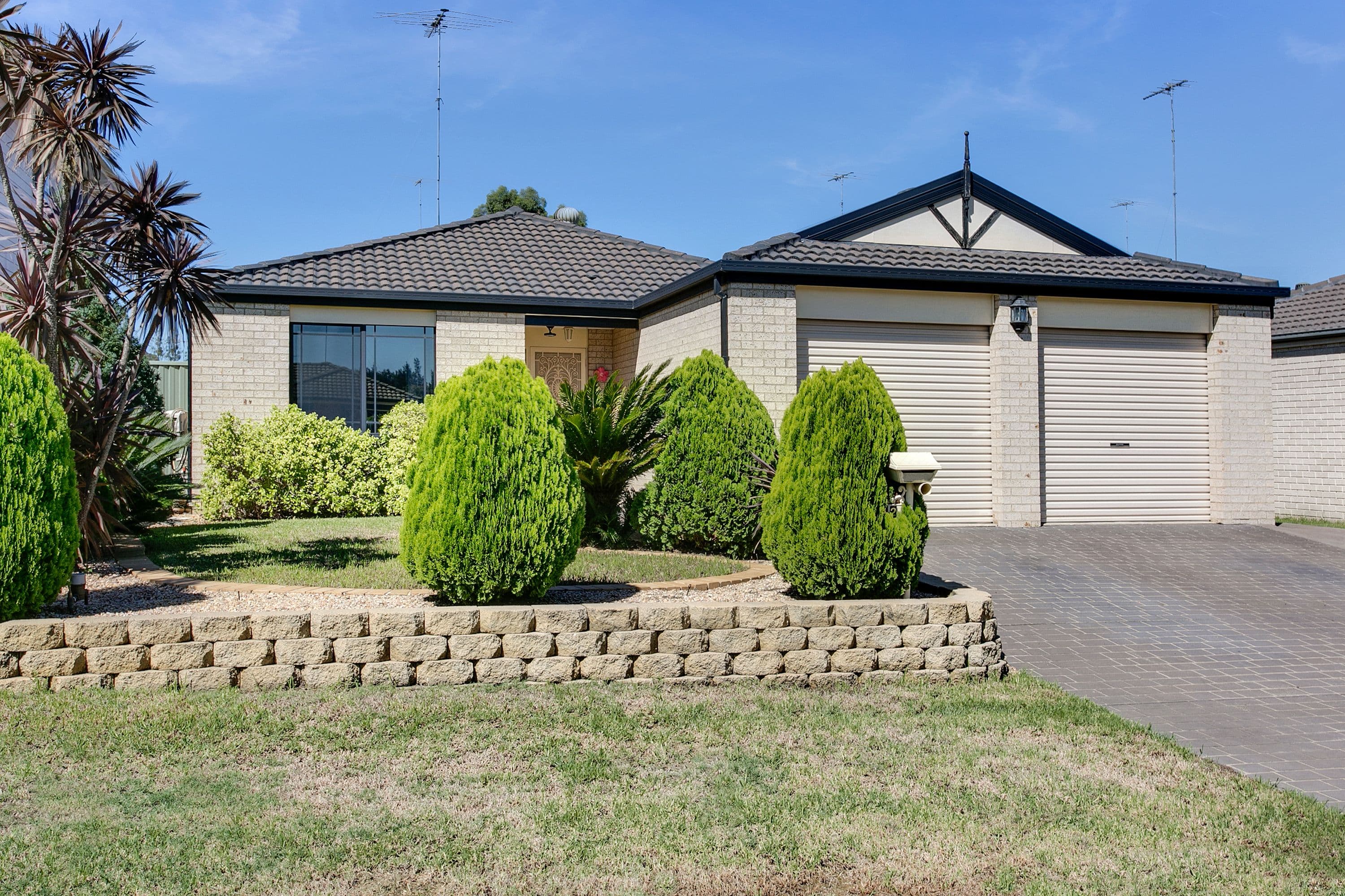 12 Killarney Avenue, Glenmore Park - Image 1