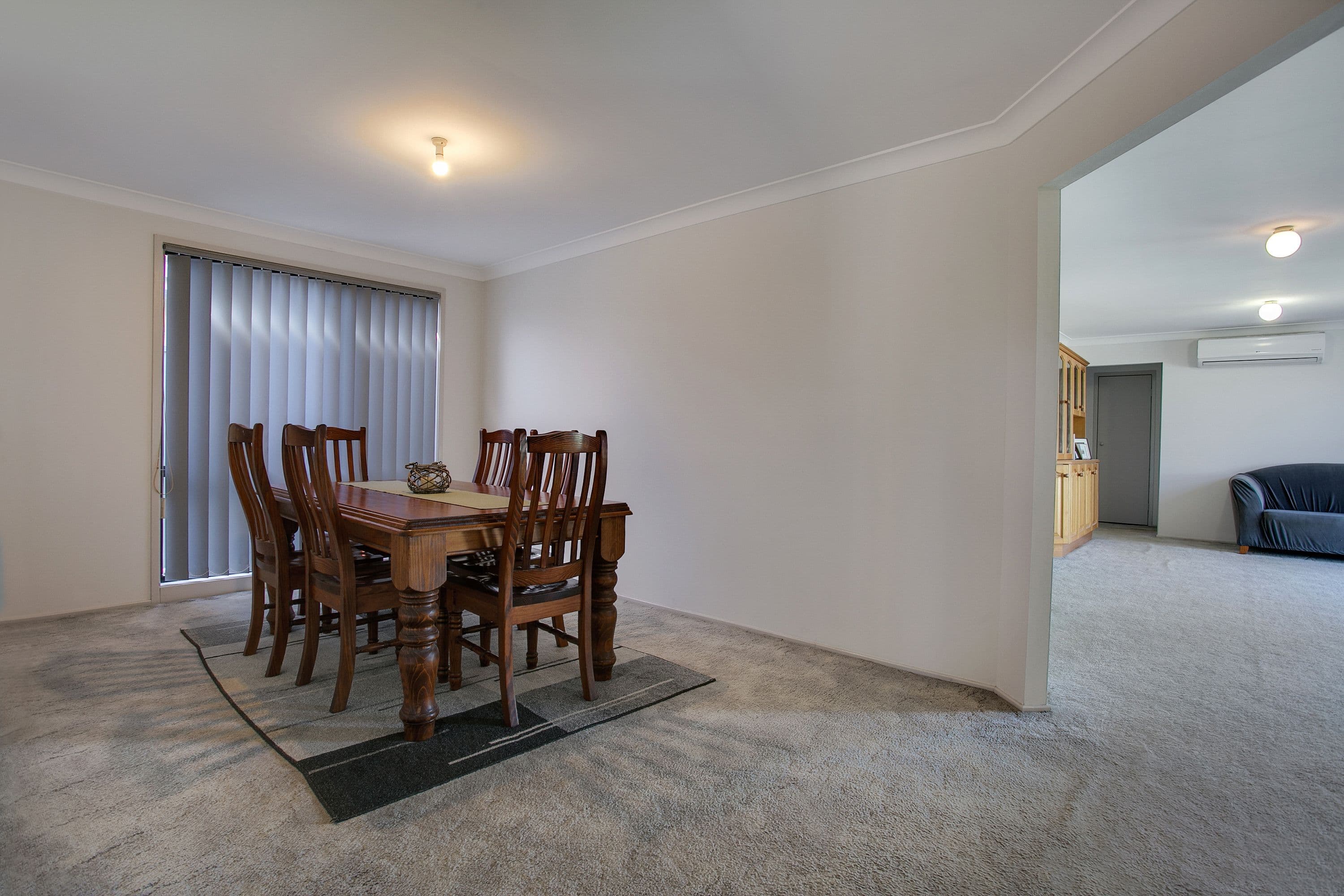 12 Killarney Avenue, Glenmore Park - Thumbnail 3