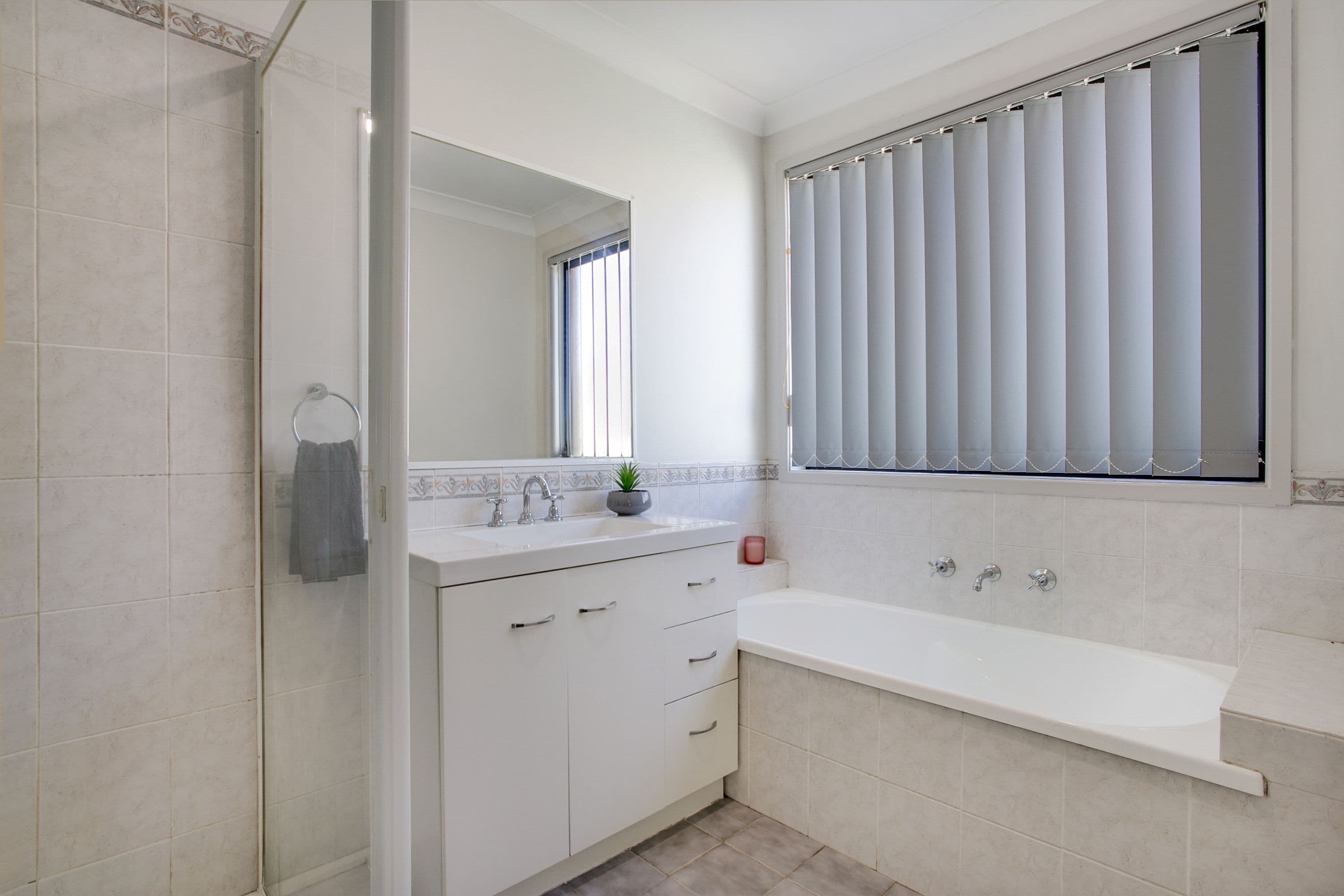 12 Killarney Avenue, Glenmore Park - Thumbnail 7