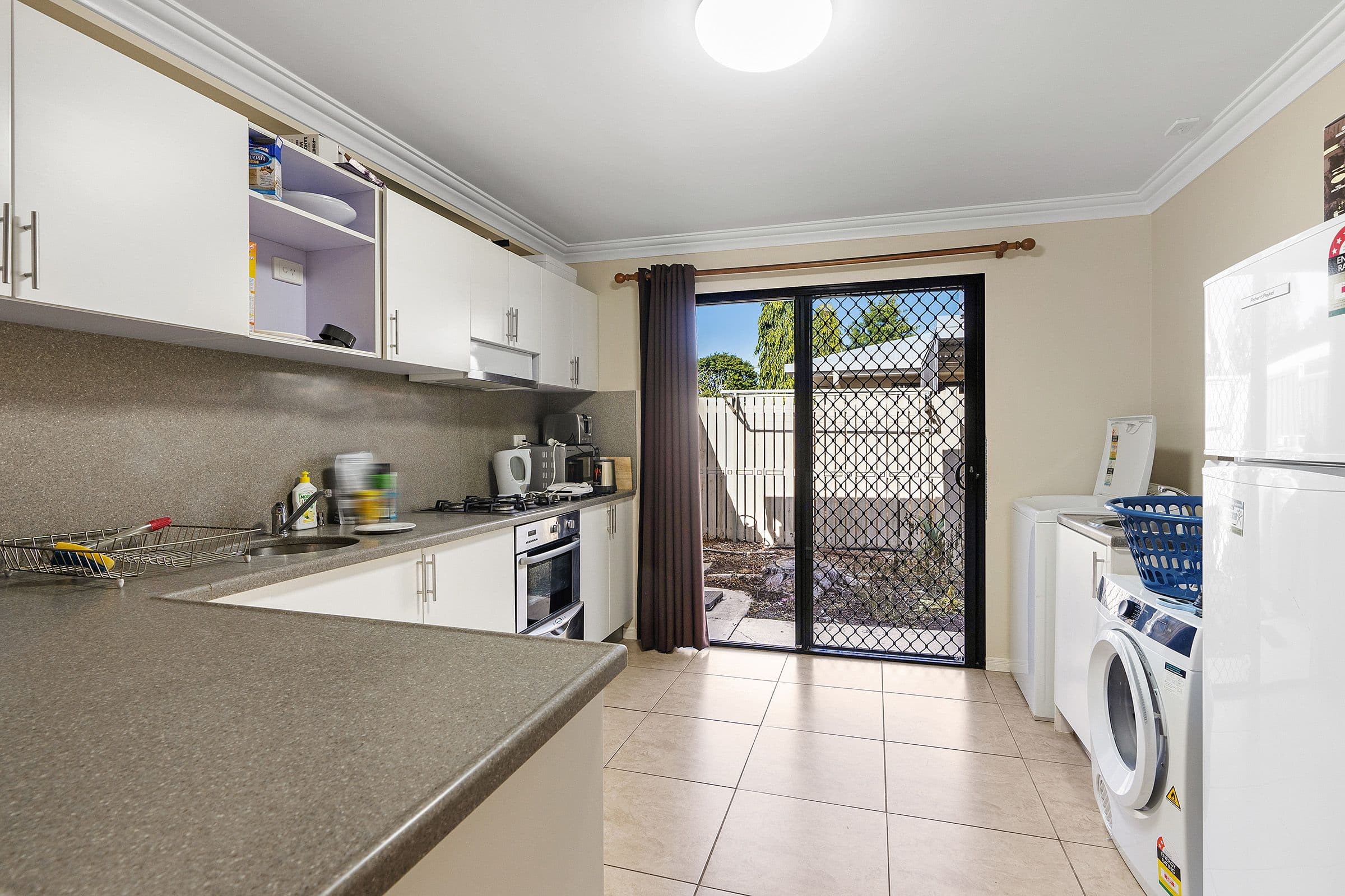 14 Esmond Street, Emerald QLD 4720, Emerald - Thumbnail 4