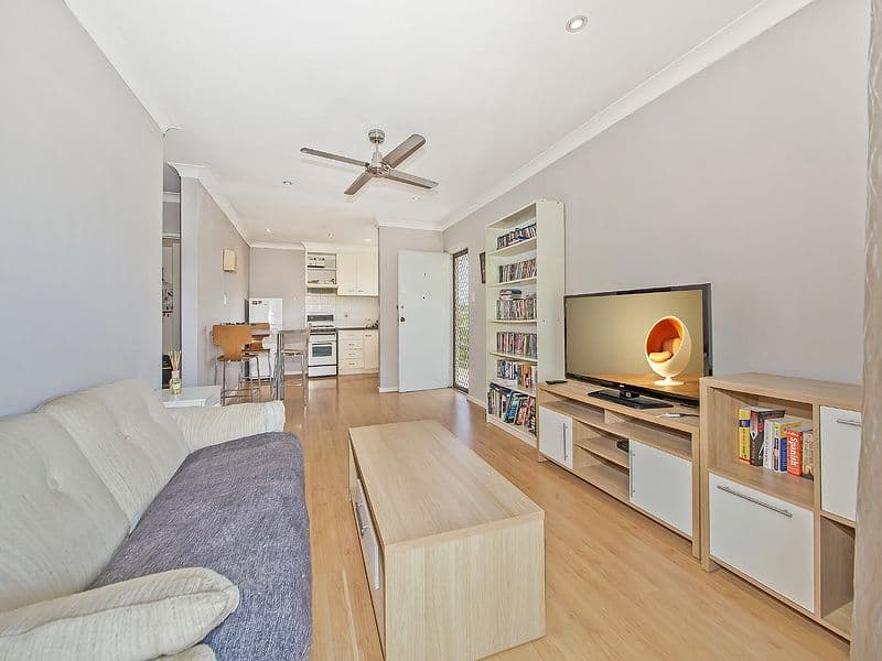 33 Thomas Street, GREENSLOPES QLD 4120, Greenslopes - Image 1
