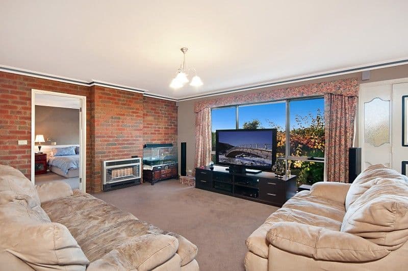 33 Fairway Crescent, WARRNAMBOOL VIC 3280, Warrnambool - Thumbnail 2