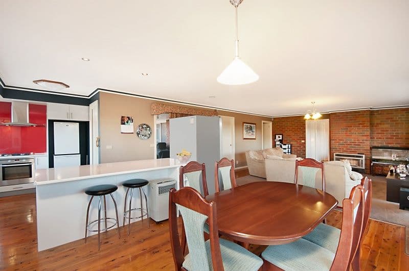 33 Fairway Crescent, WARRNAMBOOL VIC 3280, Warrnambool - Thumbnail 5