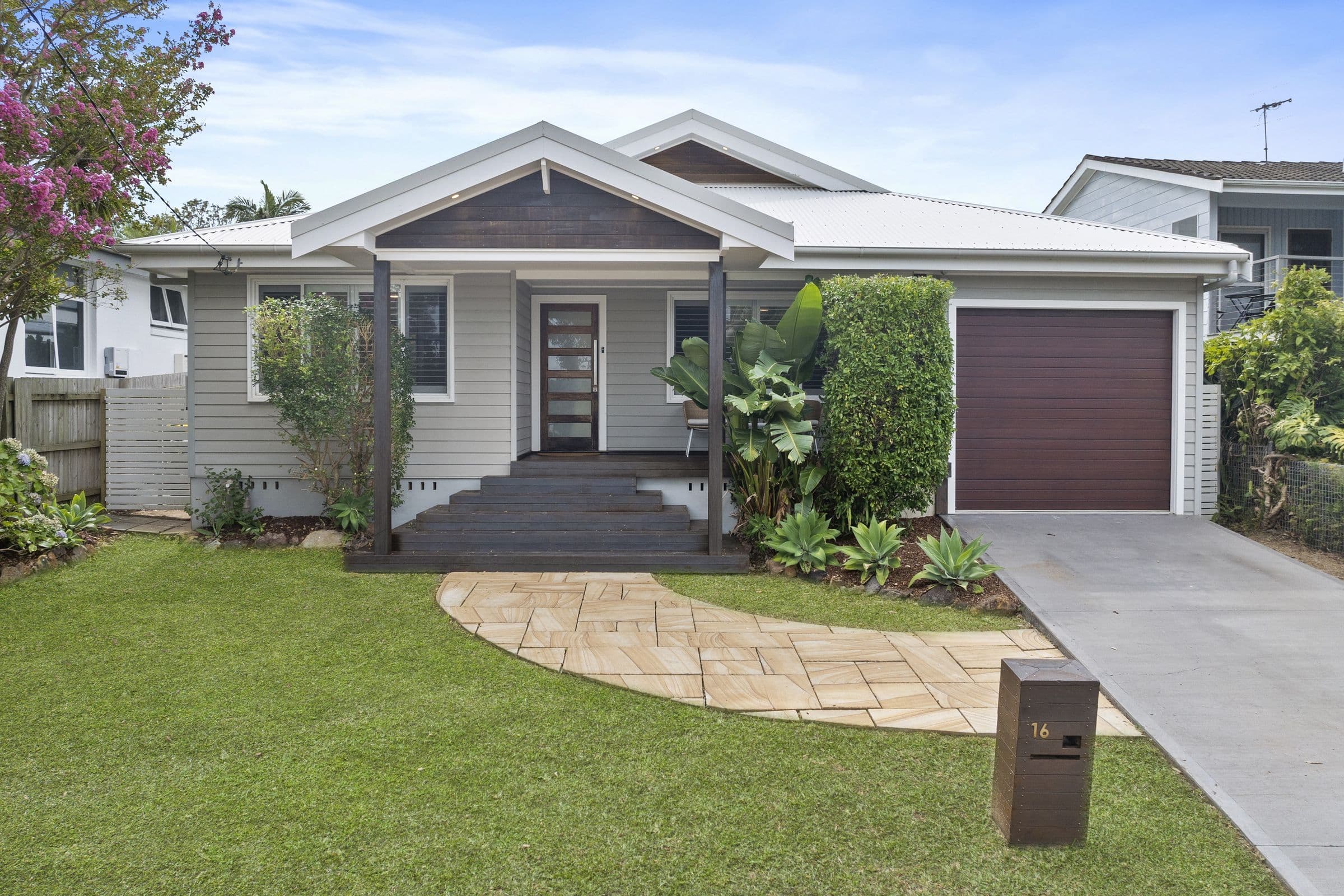 16 Carlyon Street, Killarney Vale NSW 2261, Killarney Vale - Thumbnail 2