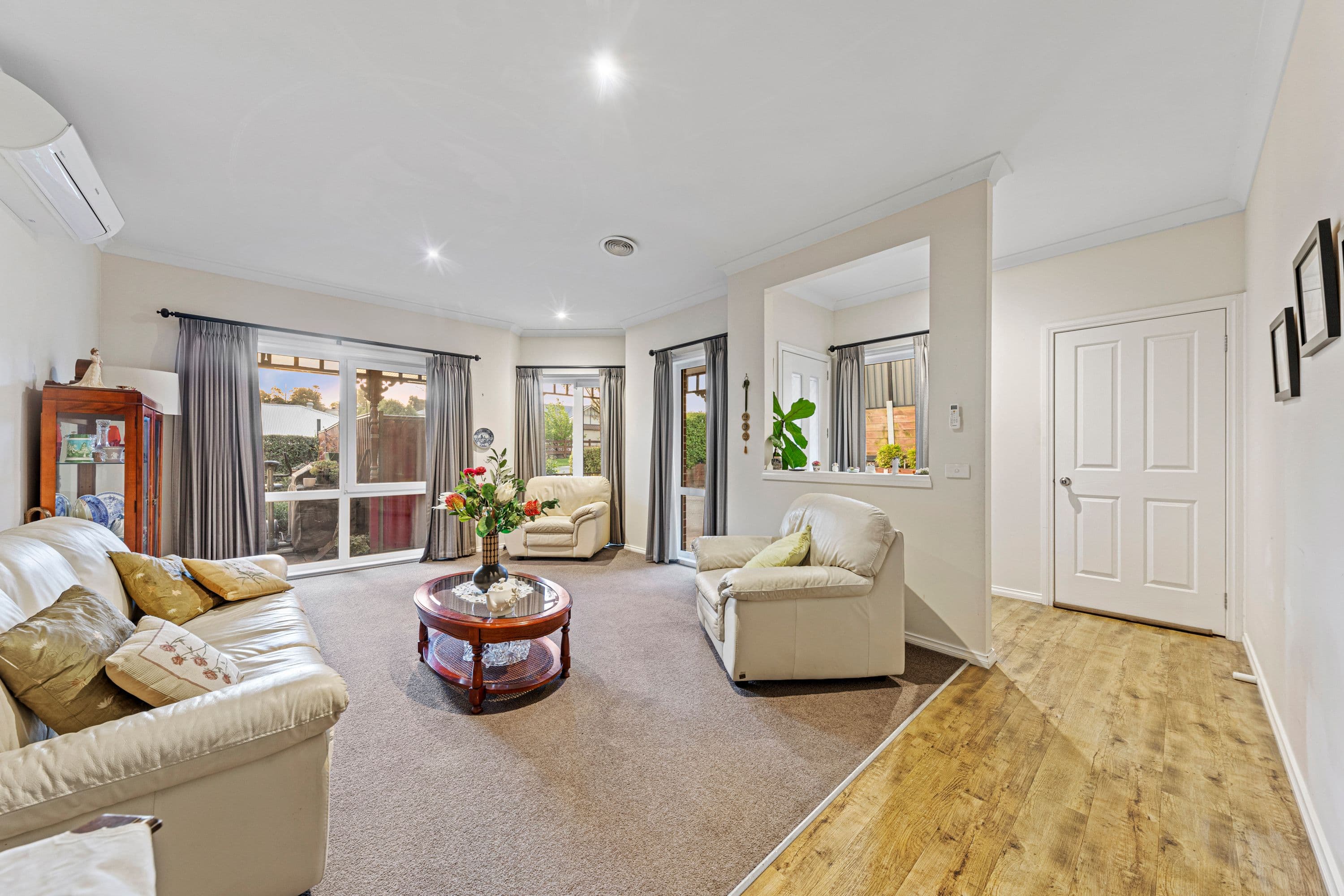 17 Windermere Boulevard, Pakenham VIC 3810, Pakenham - Thumbnail 2