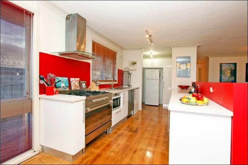 4 Londrew Court, TULLAMARINE VIC 3043, Tullamarine - Thumbnail 2