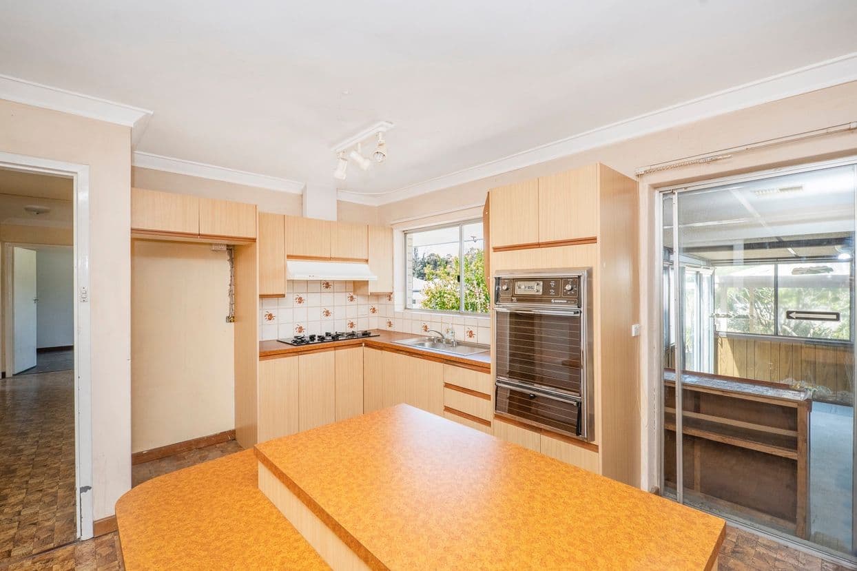 28 Templetonia Avenue, Sorrento WA 6020, Sorrento - Thumbnail 2