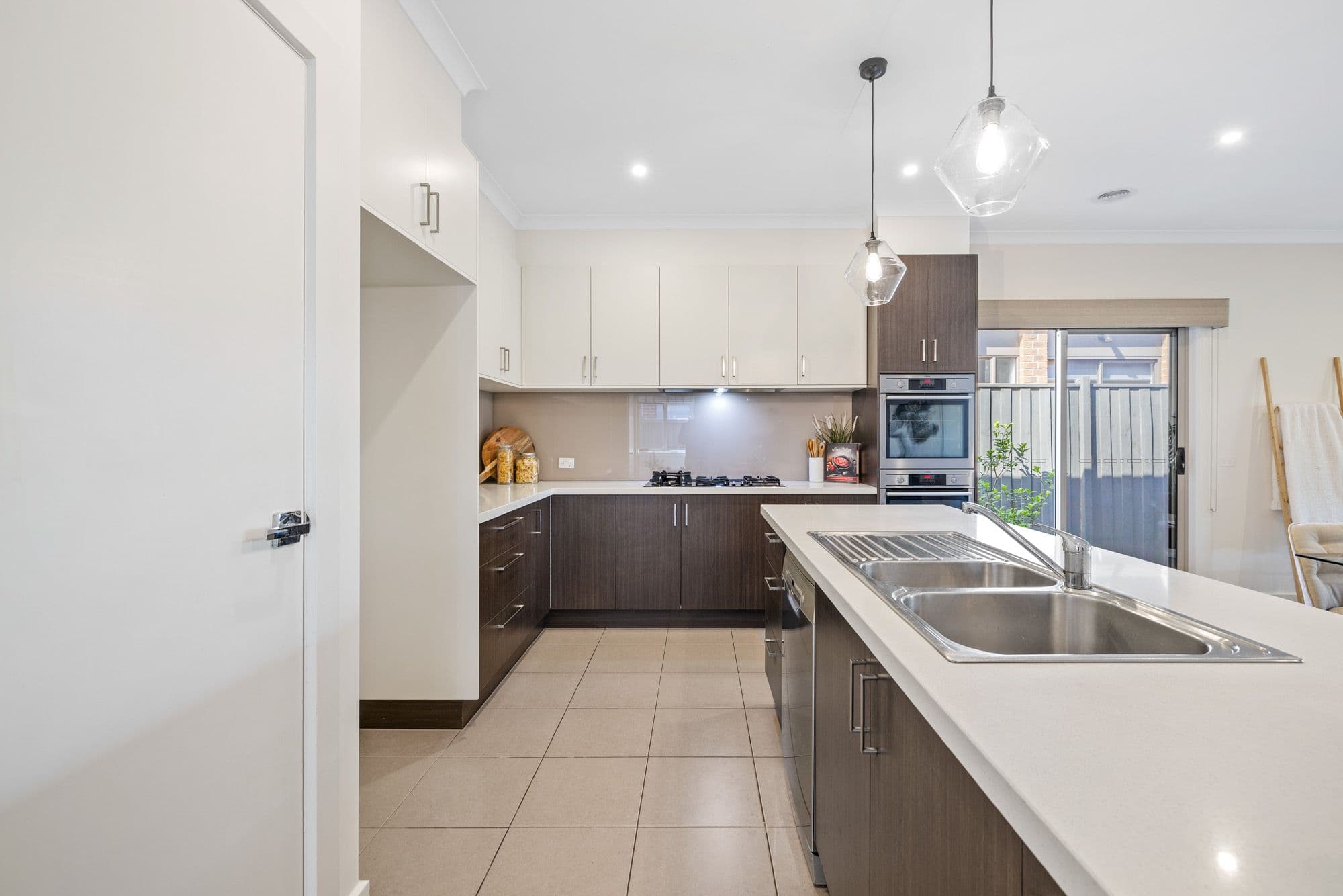 17 Charter Road, Werribee VIC 3030, Werribee - Thumbnail 2