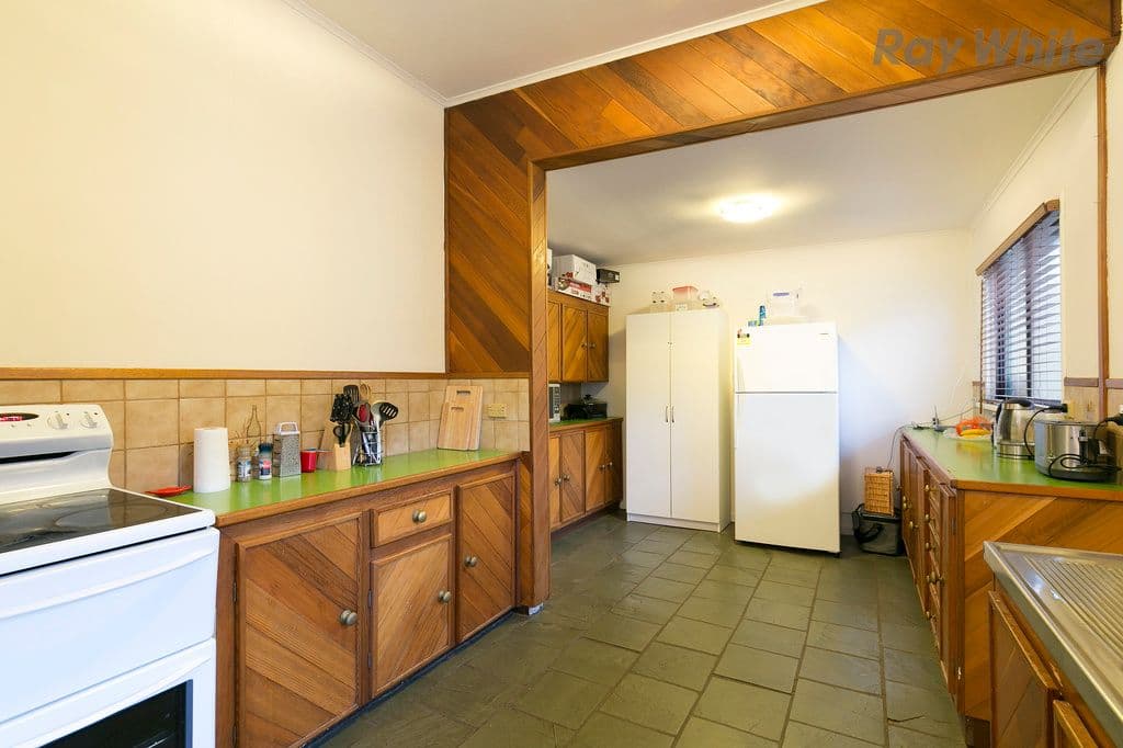 18 Limbert Avenue, Seacombe Gardens SA 5047, Seacombe Gardens - Thumbnail 4
