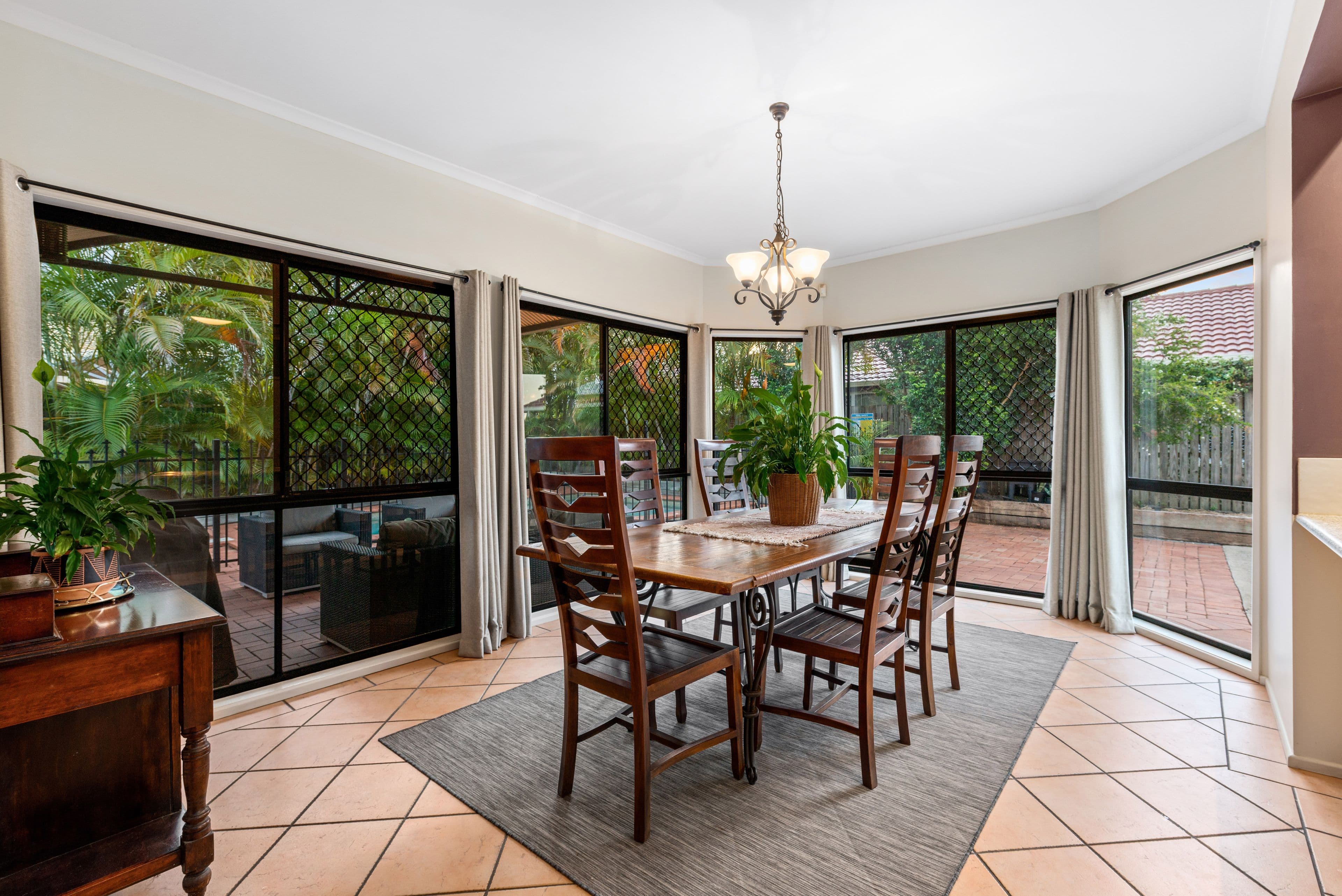 16 Carrington Place, Carindale QLD 4152, Carindale - Thumbnail 8