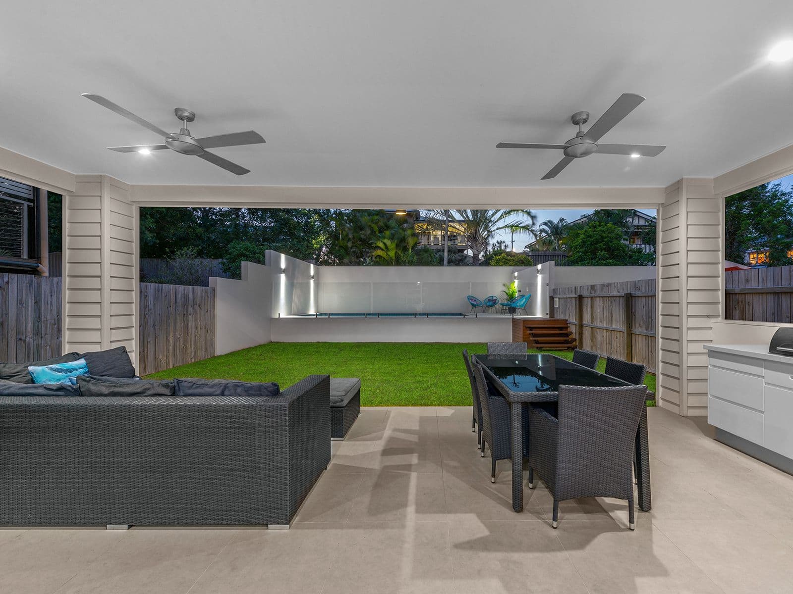 35 Raven Street, Camp Hill QLD 4152, Camp Hill - Thumbnail 4