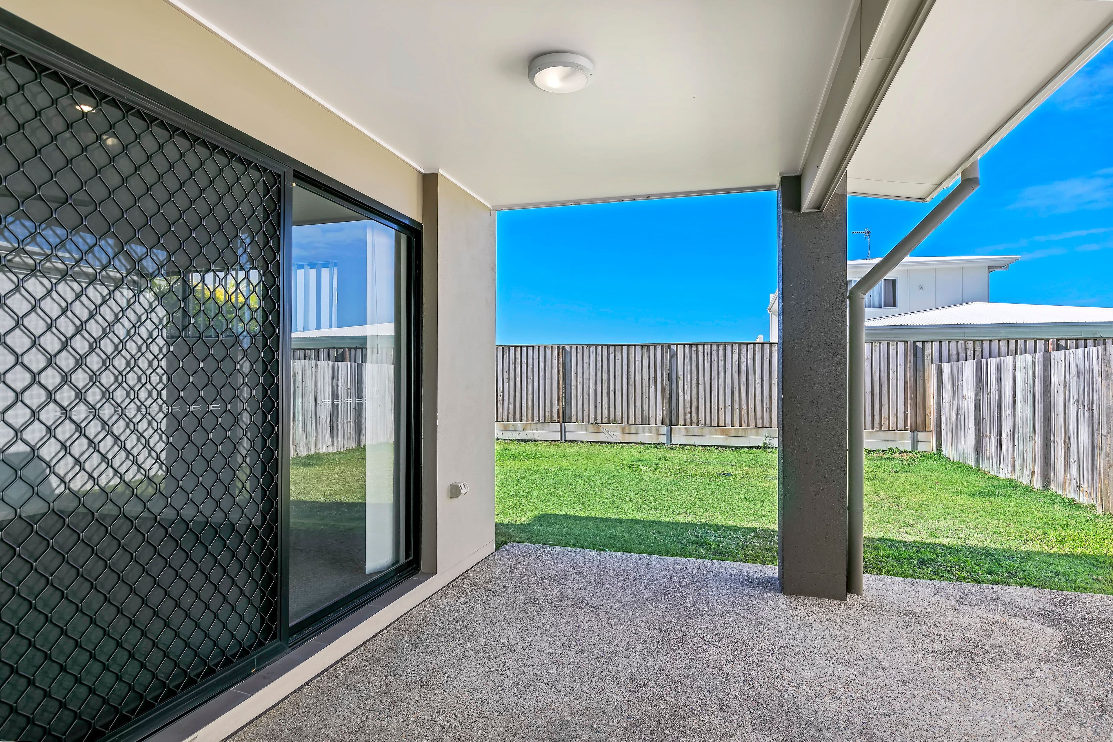 6 Attwater Close, Junction Hill - Thumbnail 2