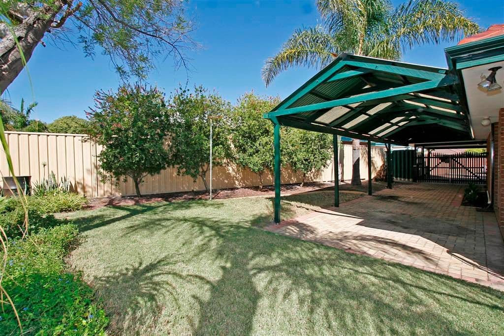 11 Bluegum Drive, THORNLIE WA 6108, Thornlie - Thumbnail 4