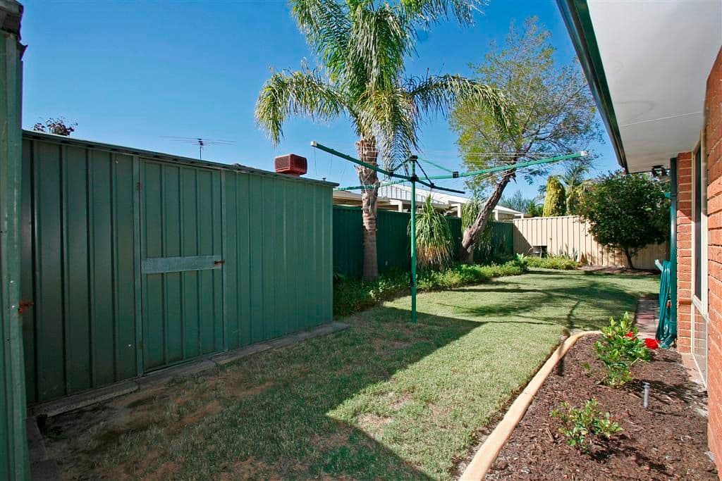 11 Bluegum Drive, THORNLIE WA 6108, Thornlie - Thumbnail 7