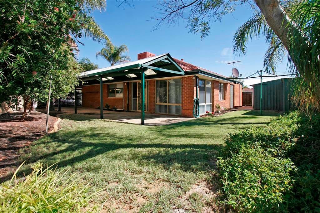 11 Bluegum Drive, THORNLIE WA 6108, Thornlie - Thumbnail 8