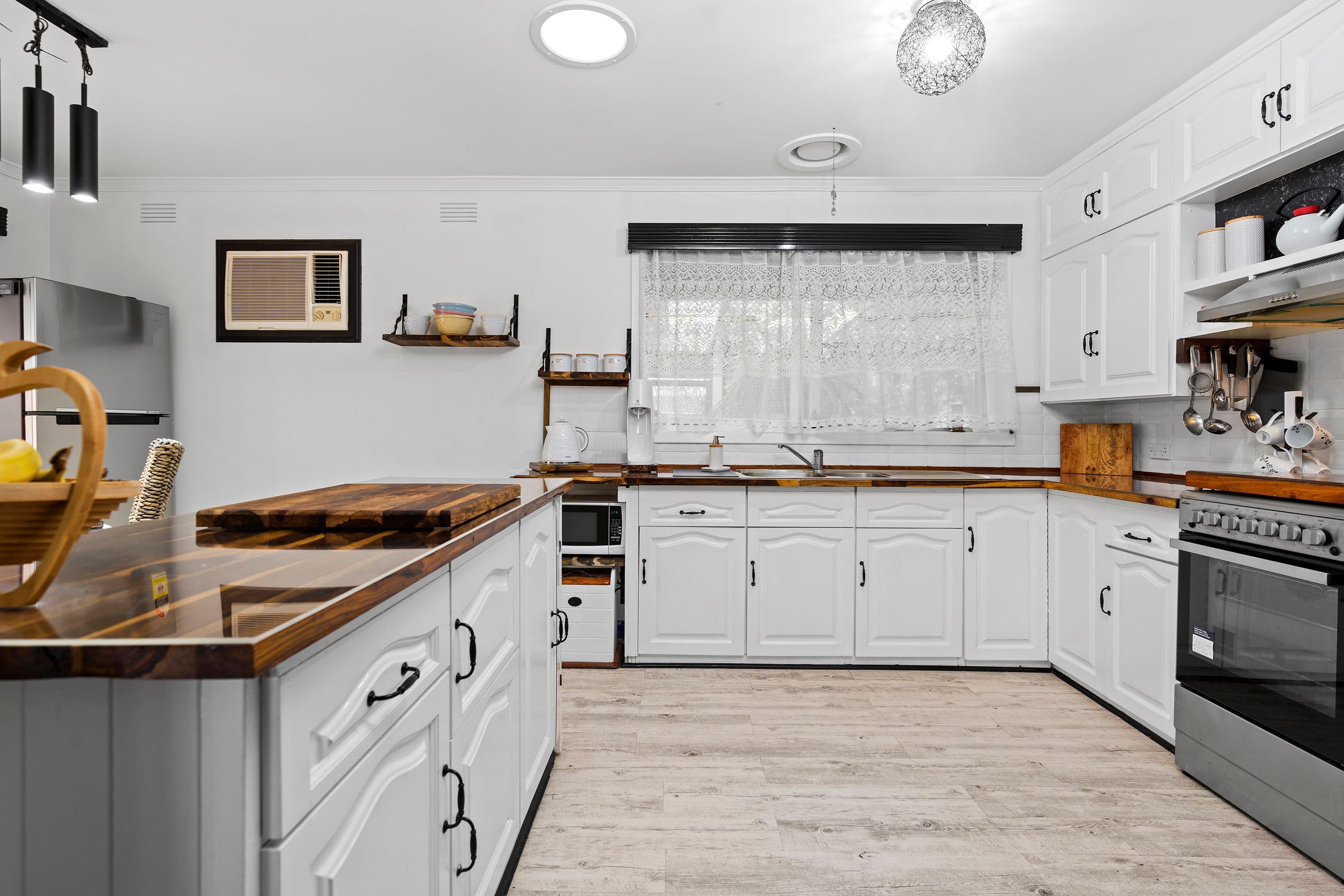 22 Talpa Crescent, Corio VIC 3214, Corio - Thumbnail 2