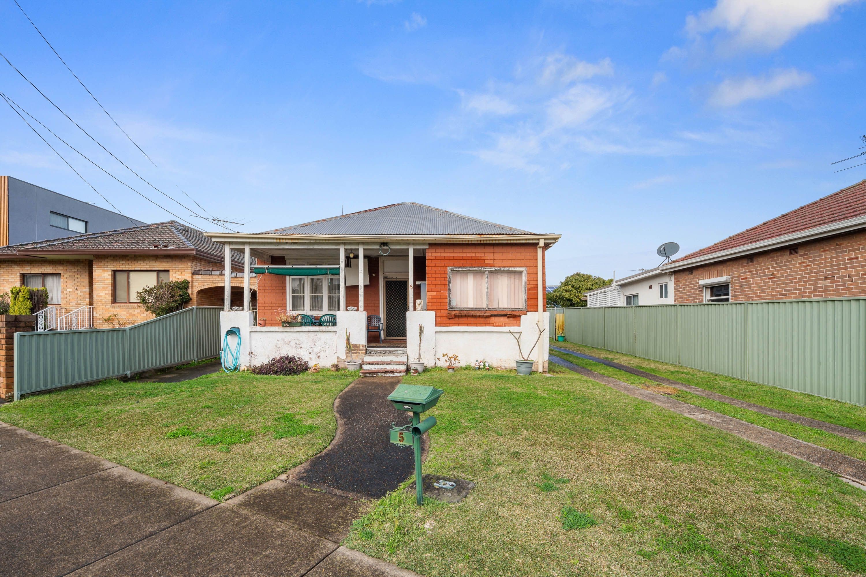 5 Warwick Street, Hurstville NSW 2220, Hurstville - Thumbnail 2