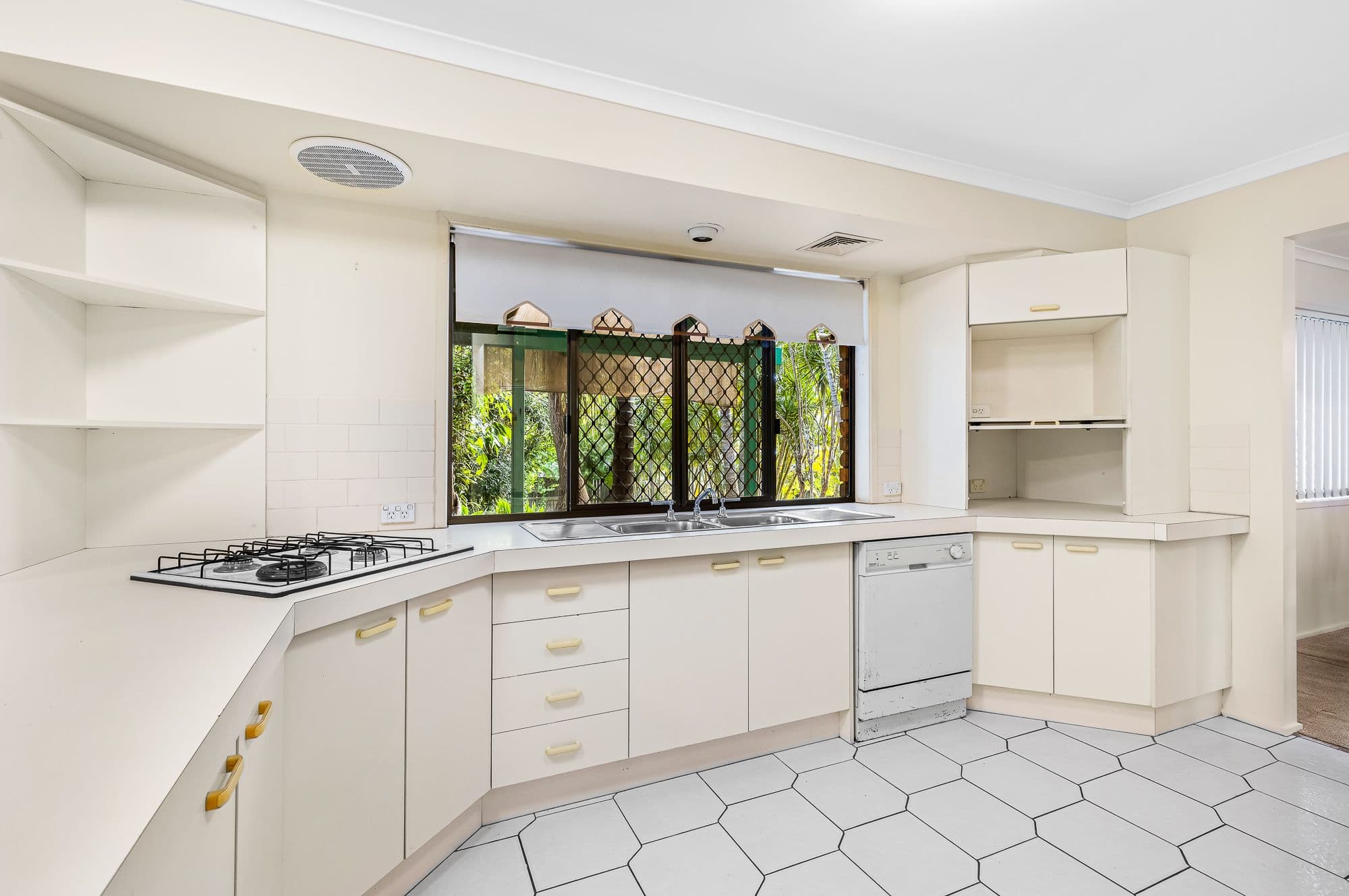 3 Mistral Street, Jamboree Heights QLD 4074, Jamboree Heights - Thumbnail 4