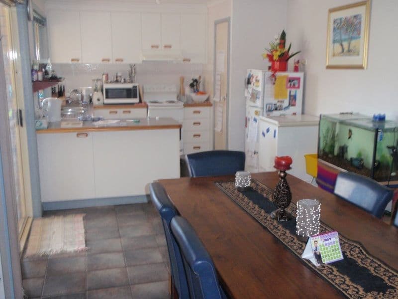 1 Doyle Crescent, SEYMOUR VIC 3660, Seymour - Thumbnail 3