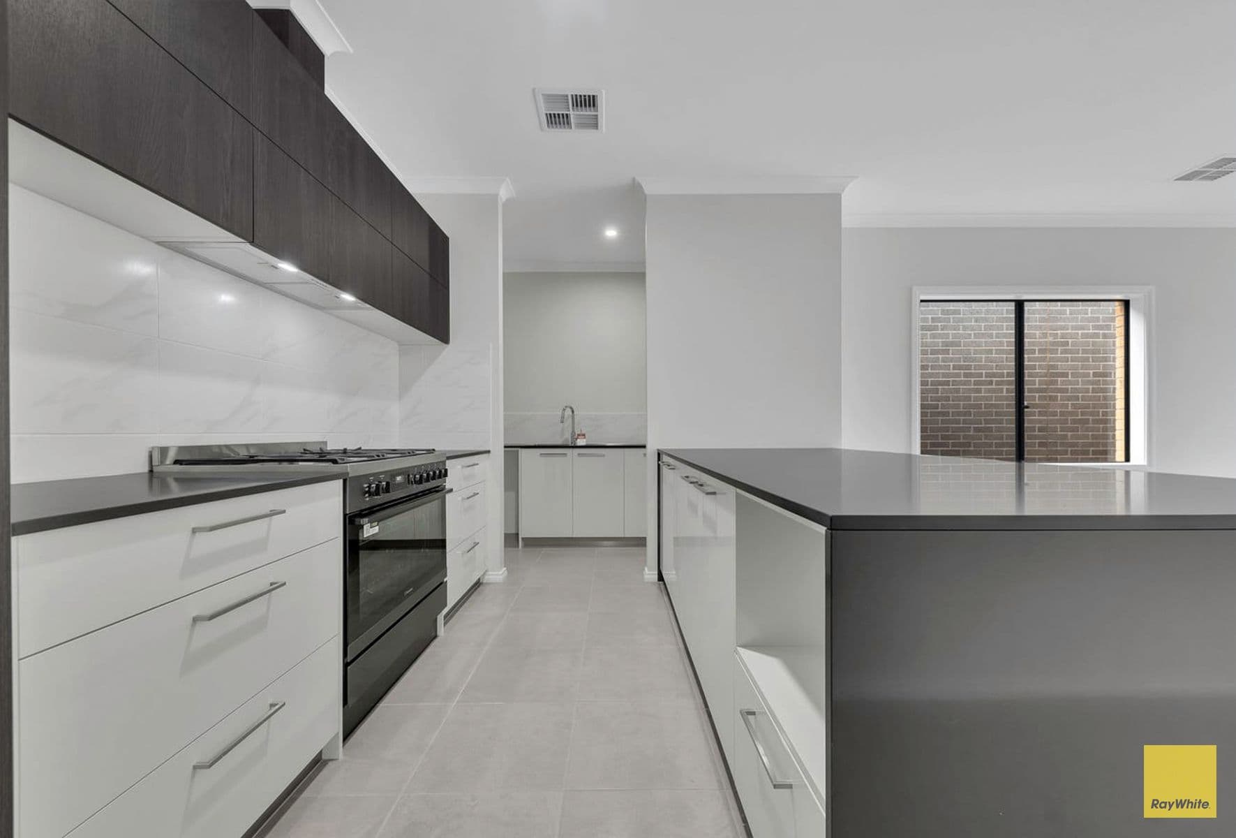 6 Farleigh Drive, Tarneit VIC 3029, Tarneit - Thumbnail 7