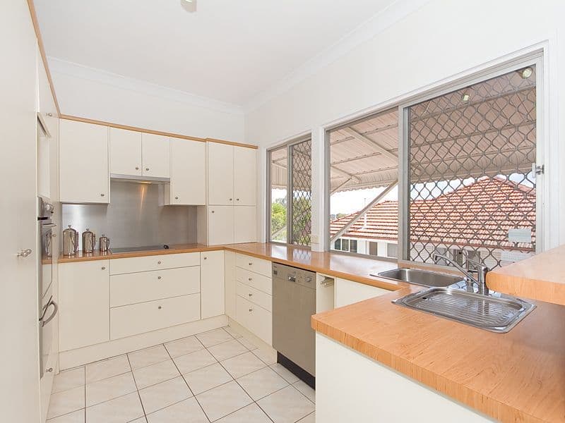 57 Rhyndarra Street, YERONGA QLD 4104, Yeronga - Thumbnail 7