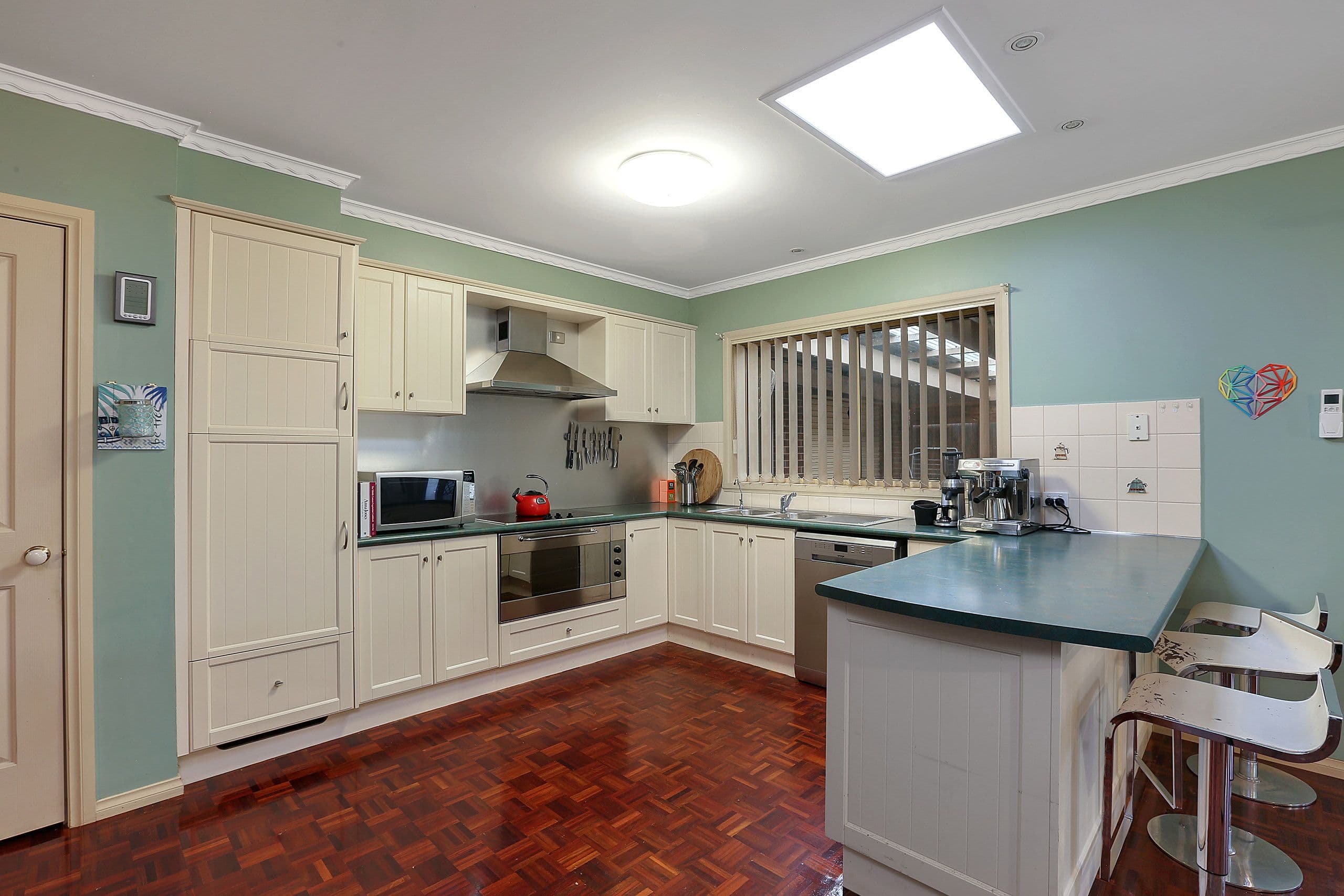 10 Bracknell Court, Lara VIC 3212, Lara - Thumbnail 2