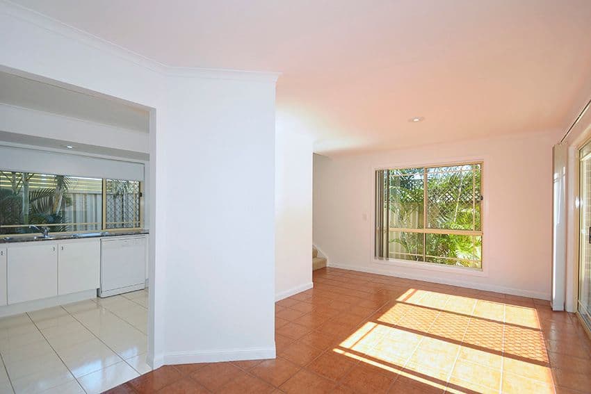 32 Hilda Street, Mermaid Beach QLD 4218, Mermaid Beach - Thumbnail 2