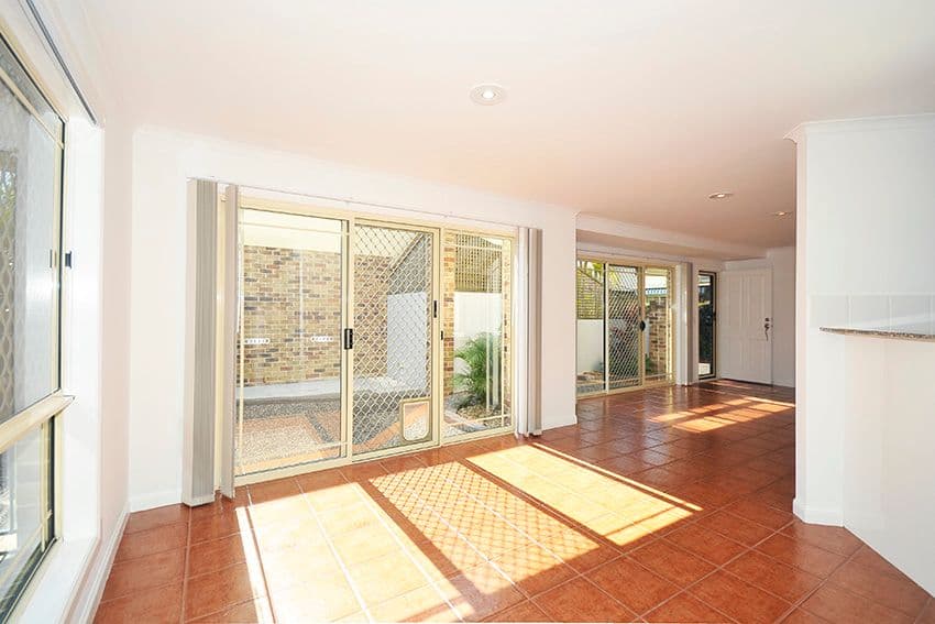 32 Hilda Street, Mermaid Beach QLD 4218, Mermaid Beach - Thumbnail 3