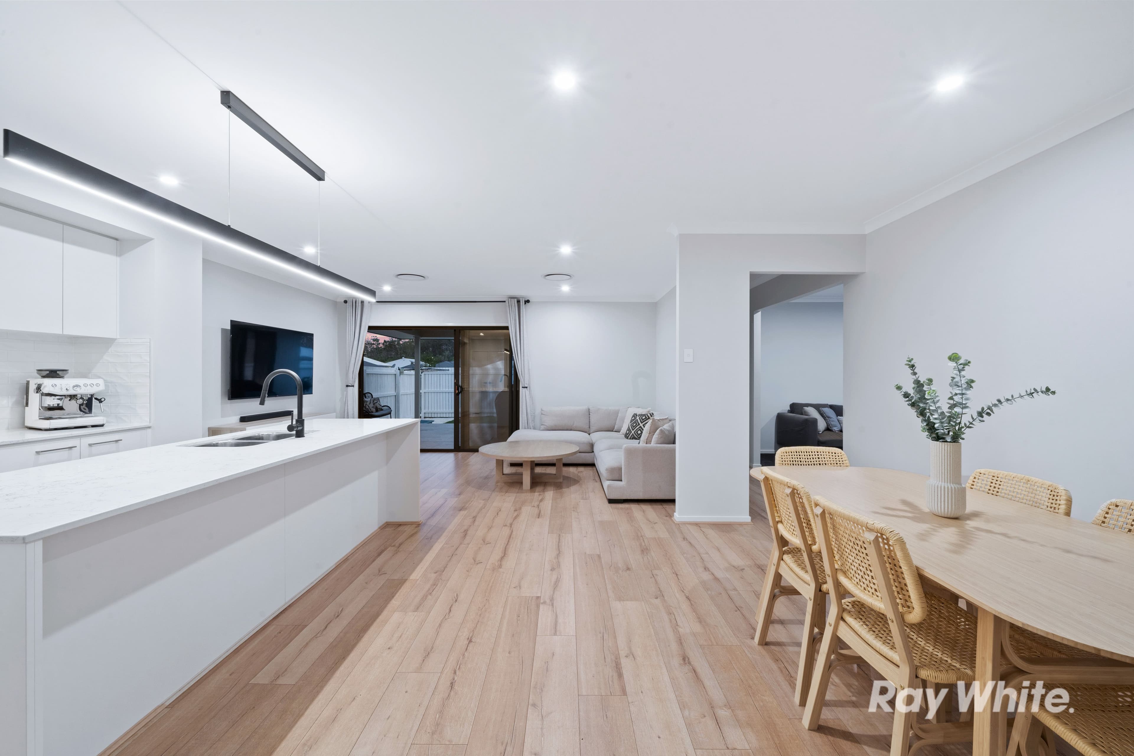 38 Leaf Street, Greenbank QLD 4124, Greenbank - Thumbnail 5