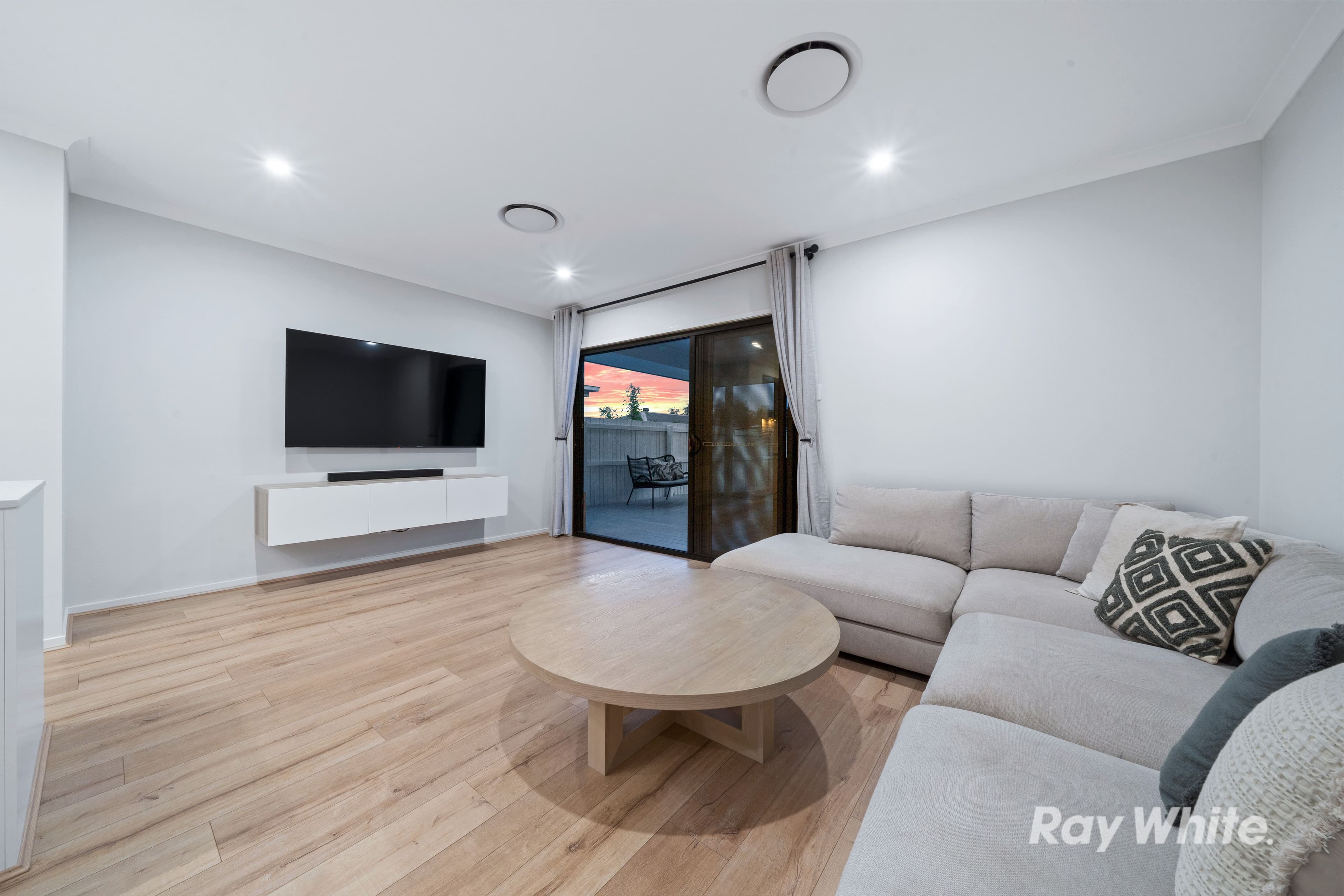 38 Leaf Street, Greenbank QLD 4124, Greenbank - Thumbnail 8