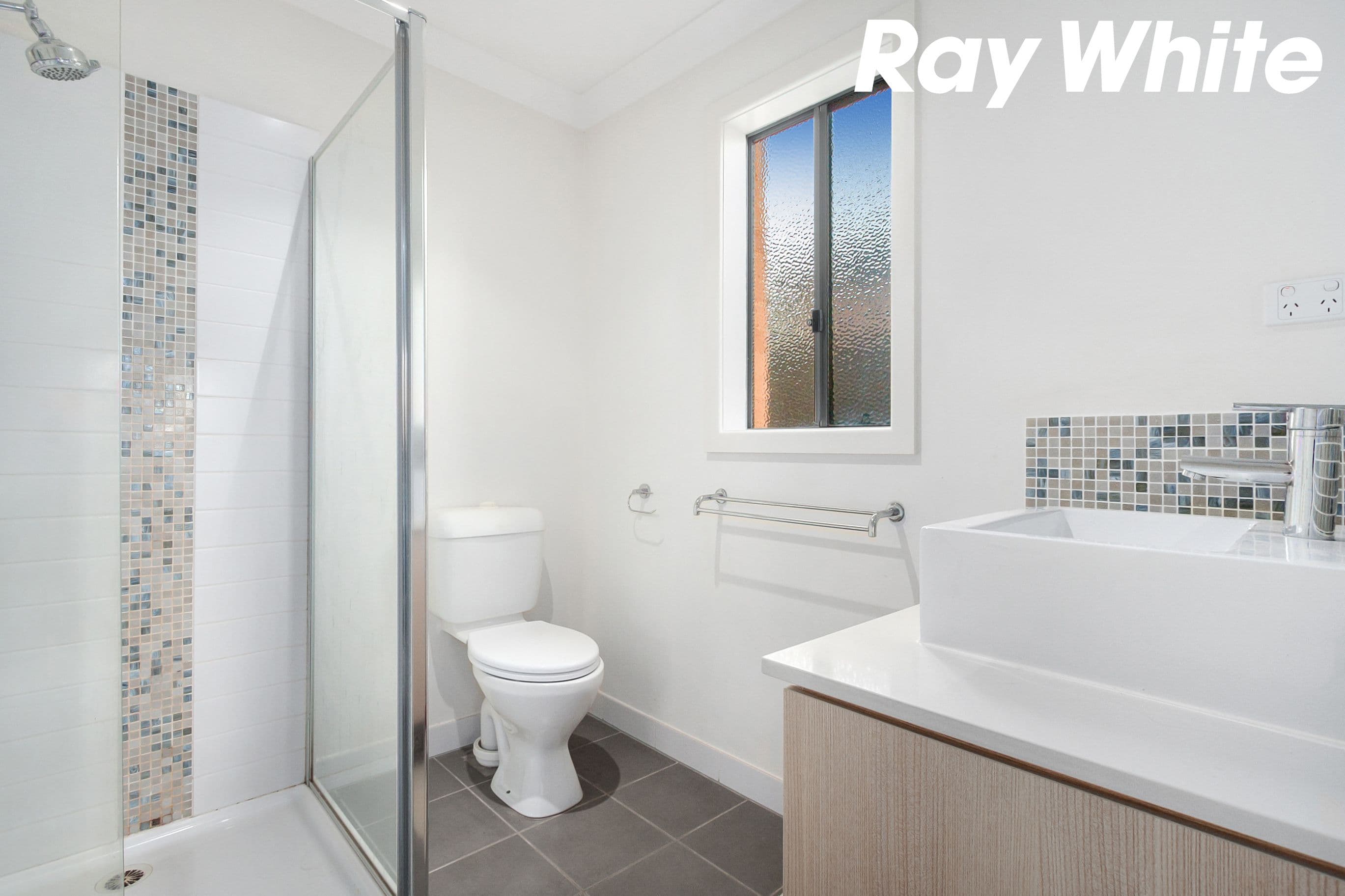 8 Tangelo Terrace, Pakenham VIC 3810, Pakenham - Thumbnail 3