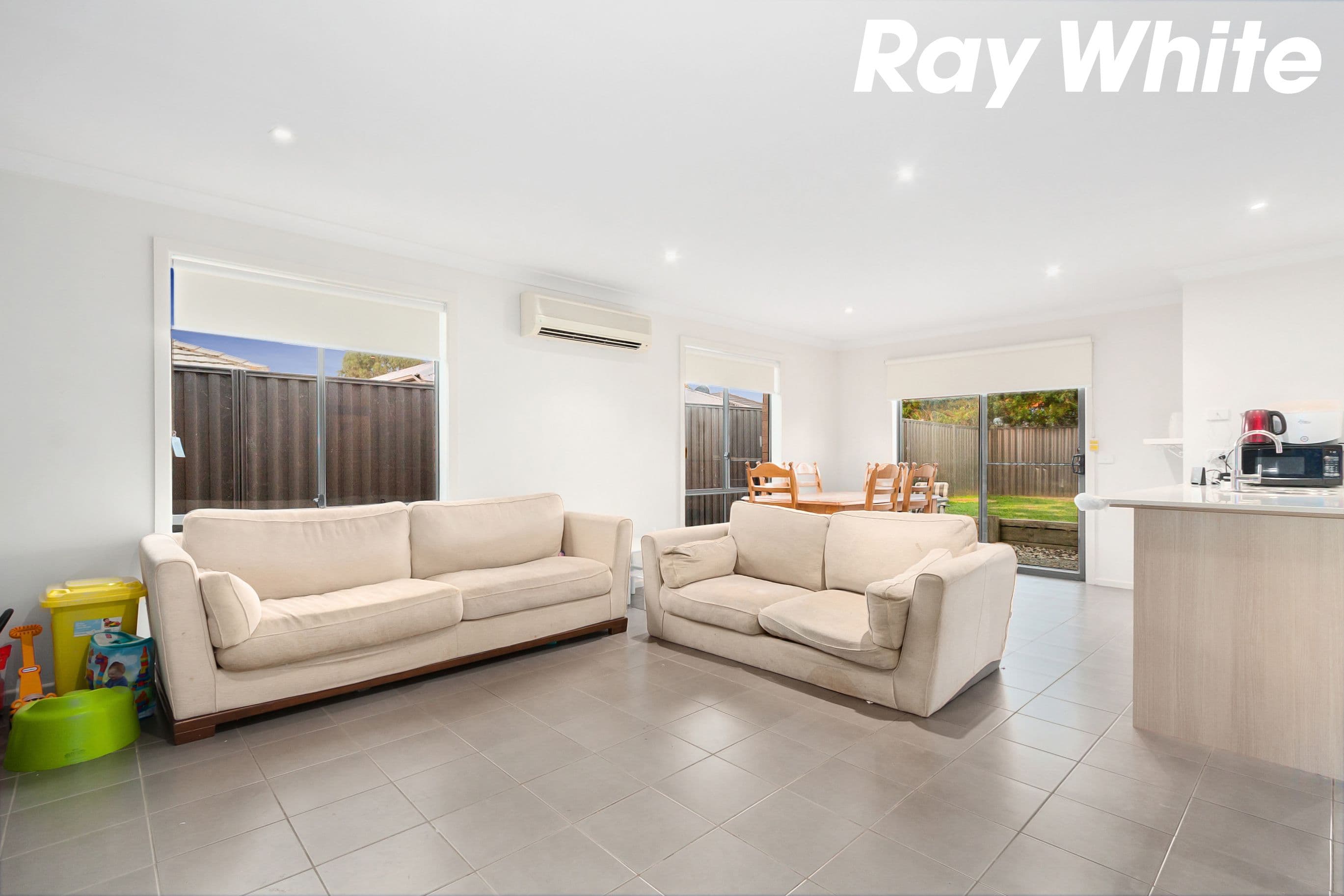 8 Tangelo Terrace, Pakenham VIC 3810, Pakenham - Thumbnail 4