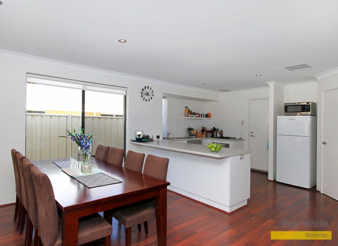 19 Winona Link, BANKSIA GROVE WA 6031, Banksia Grove - Thumbnail 3